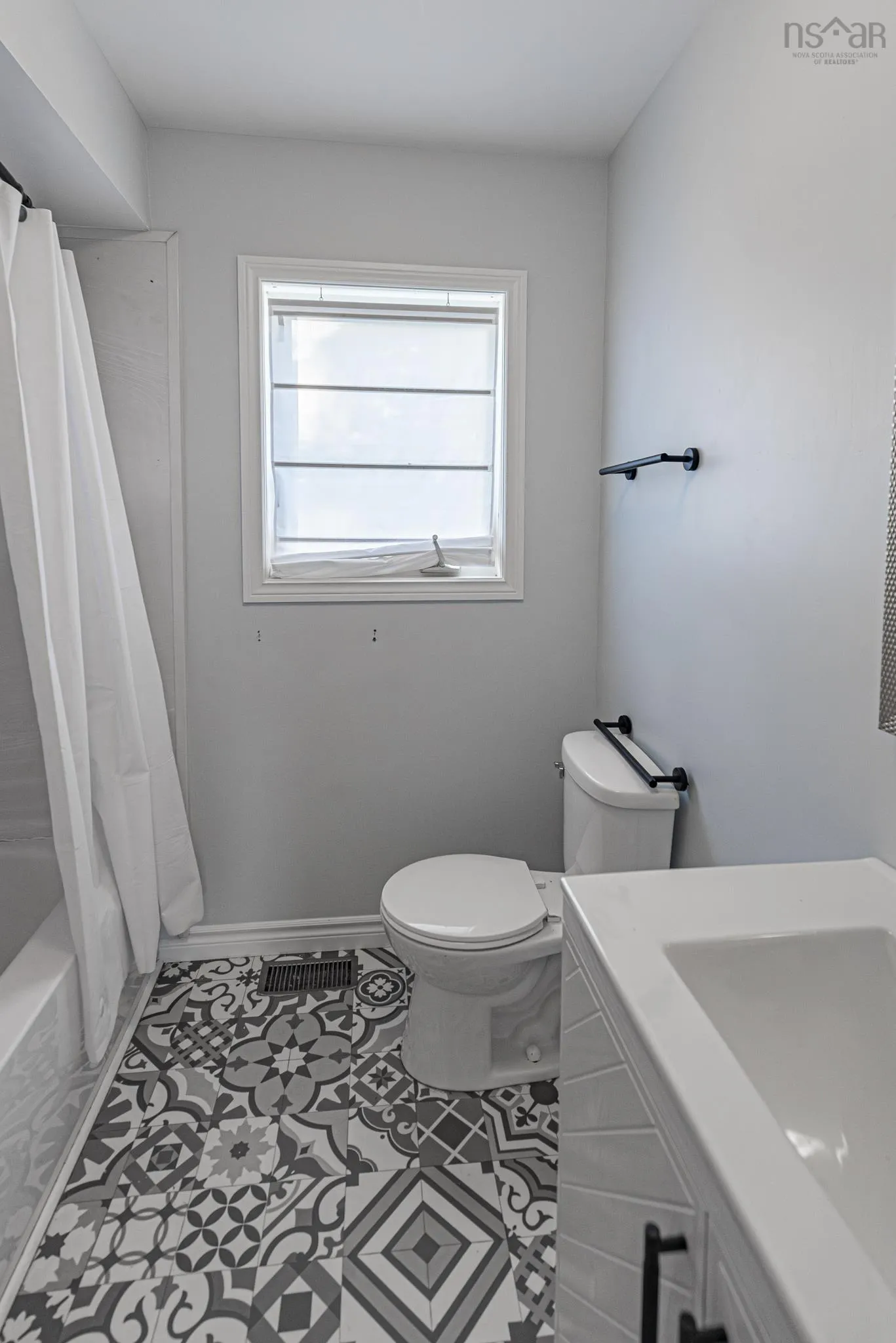 21 Grandview Avenue, Trenton, NS B0K 1X0, 2 Bedrooms Bedrooms, ,1 BathroomBathrooms,Residential,For Sale,Grandview,202521066