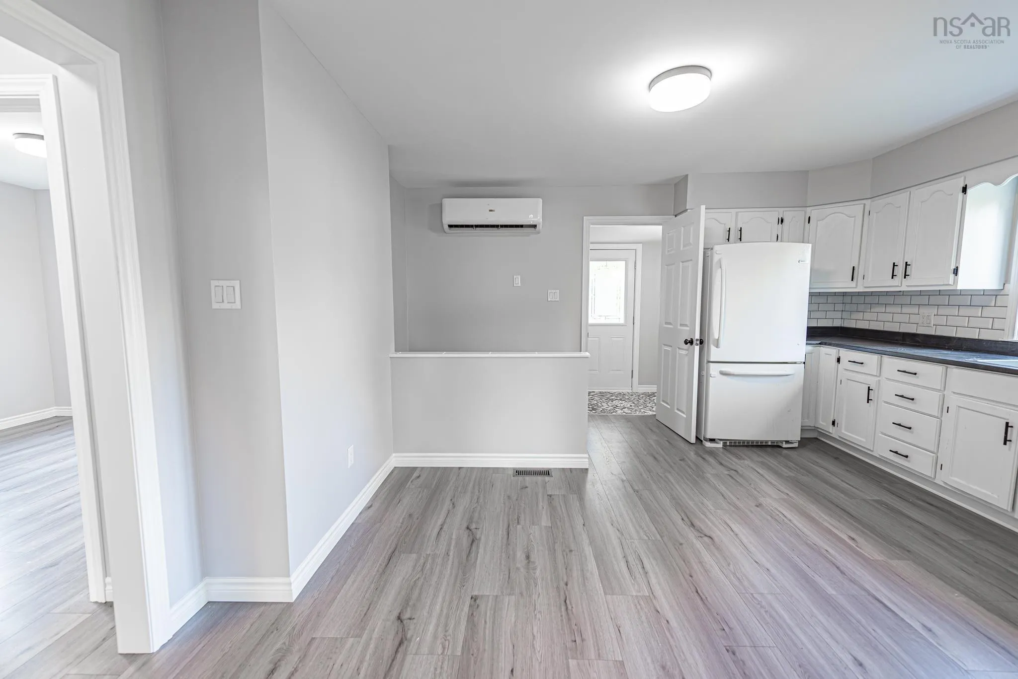 21 Grandview Avenue, Trenton, NS B0K 1X0, 2 Bedrooms Bedrooms, ,1 BathroomBathrooms,Residential,For Sale,Grandview,202521066