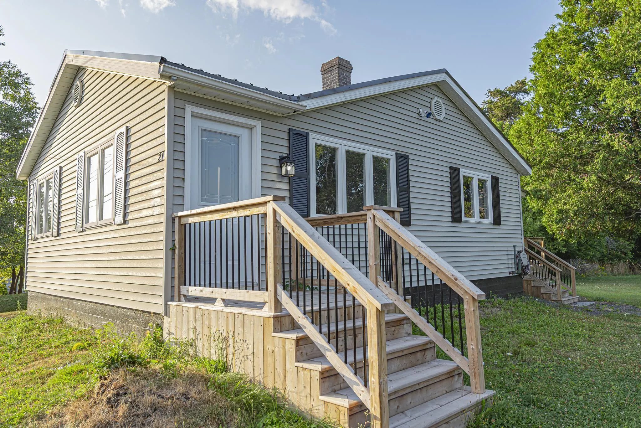21 Grandview Avenue, Trenton, NS B0K 1X0, 2 Bedrooms Bedrooms, ,1 BathroomBathrooms,Residential,For Sale,Grandview,202521066