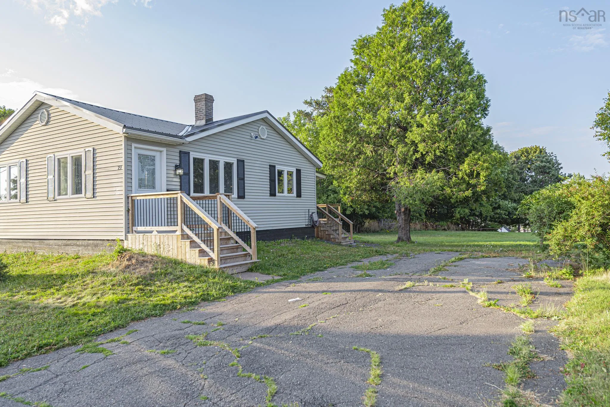 21 Grandview Avenue, Trenton, NS B0K 1X0, 2 Bedrooms Bedrooms, ,1 BathroomBathrooms,Residential,For Sale,Grandview,202521066