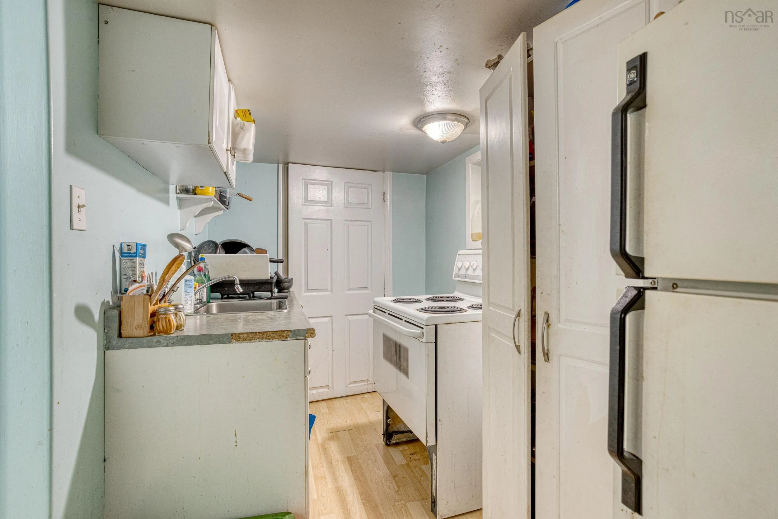 6983 Chebucto Road, Halifax, NS B3L 1M6, 8 Bedrooms Bedrooms, ,3 BathroomsBathrooms,Residential,For Sale,Chebucto,202518006