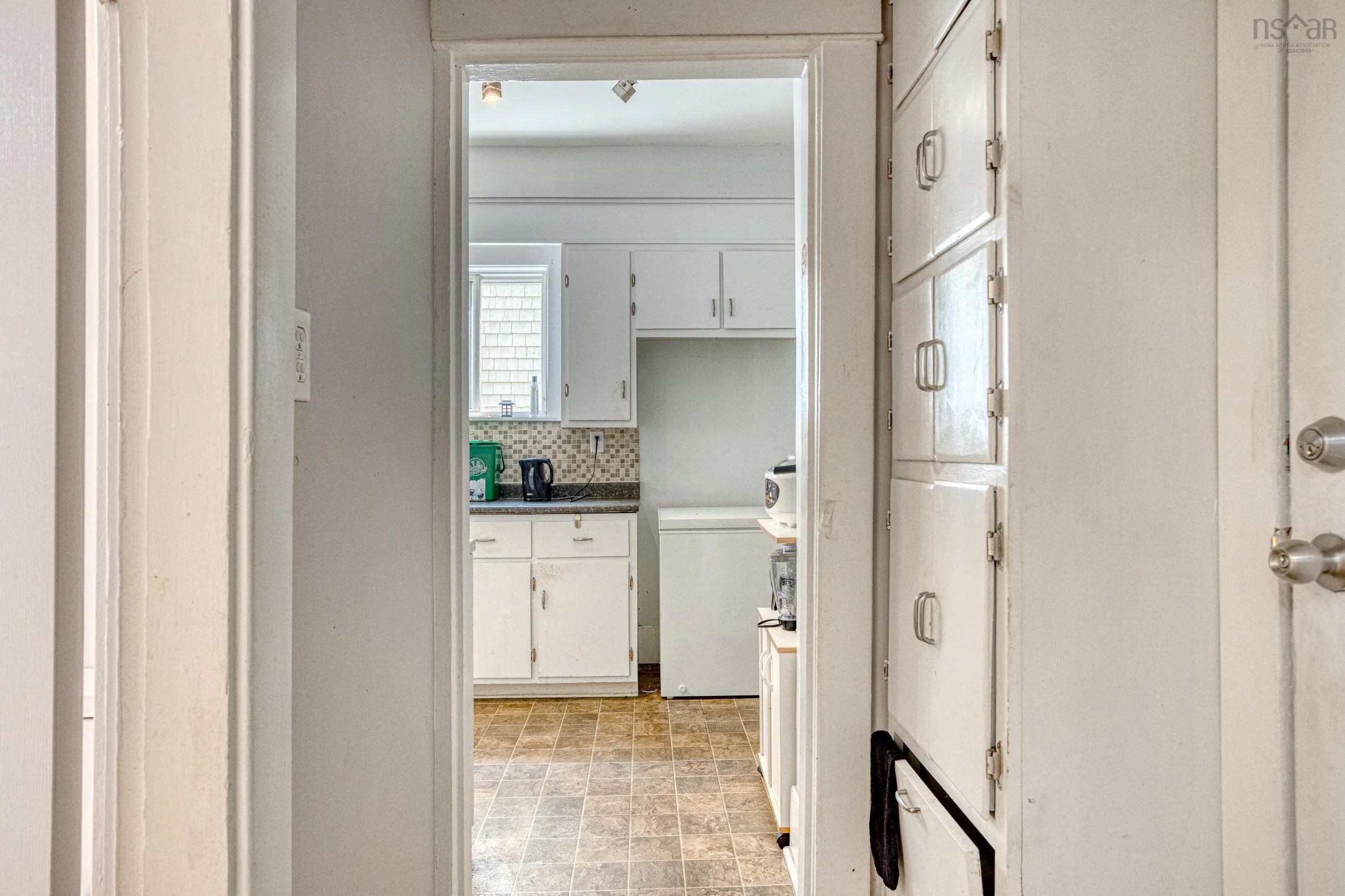 6983 Chebucto Road, Halifax, NS B3L 1M6, 8 Bedrooms Bedrooms, ,3 BathroomsBathrooms,Residential,For Sale,Chebucto,202518006