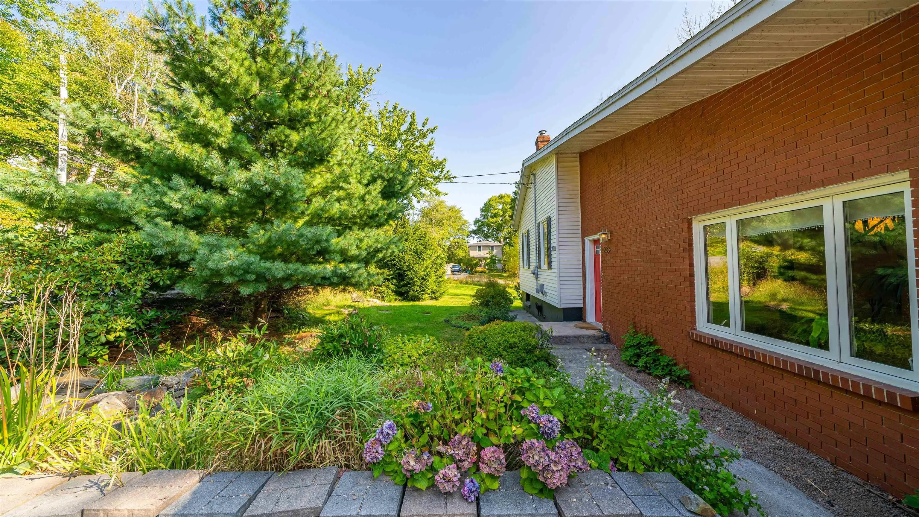 233 High Street, Halifax, NS B4A 1M7, 3 Bedrooms Bedrooms, ,1 BathroomBathrooms,Residential,For Sale,High,202523677