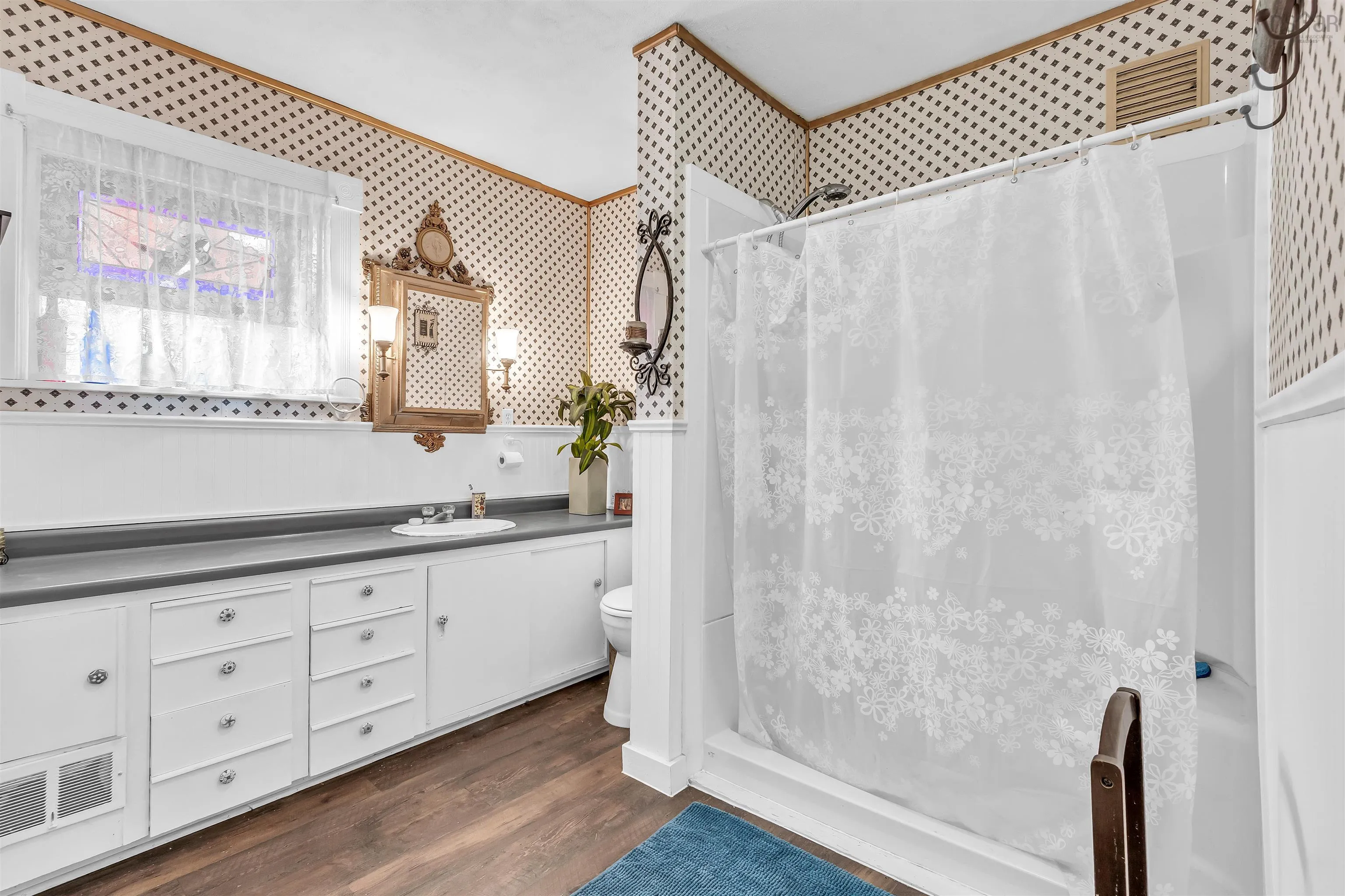 136 Church Street, Liverpool, NS B0T 1K0, 6 Bedrooms Bedrooms, ,4 BathroomsBathrooms,Residential,For Sale,Church,202519306
