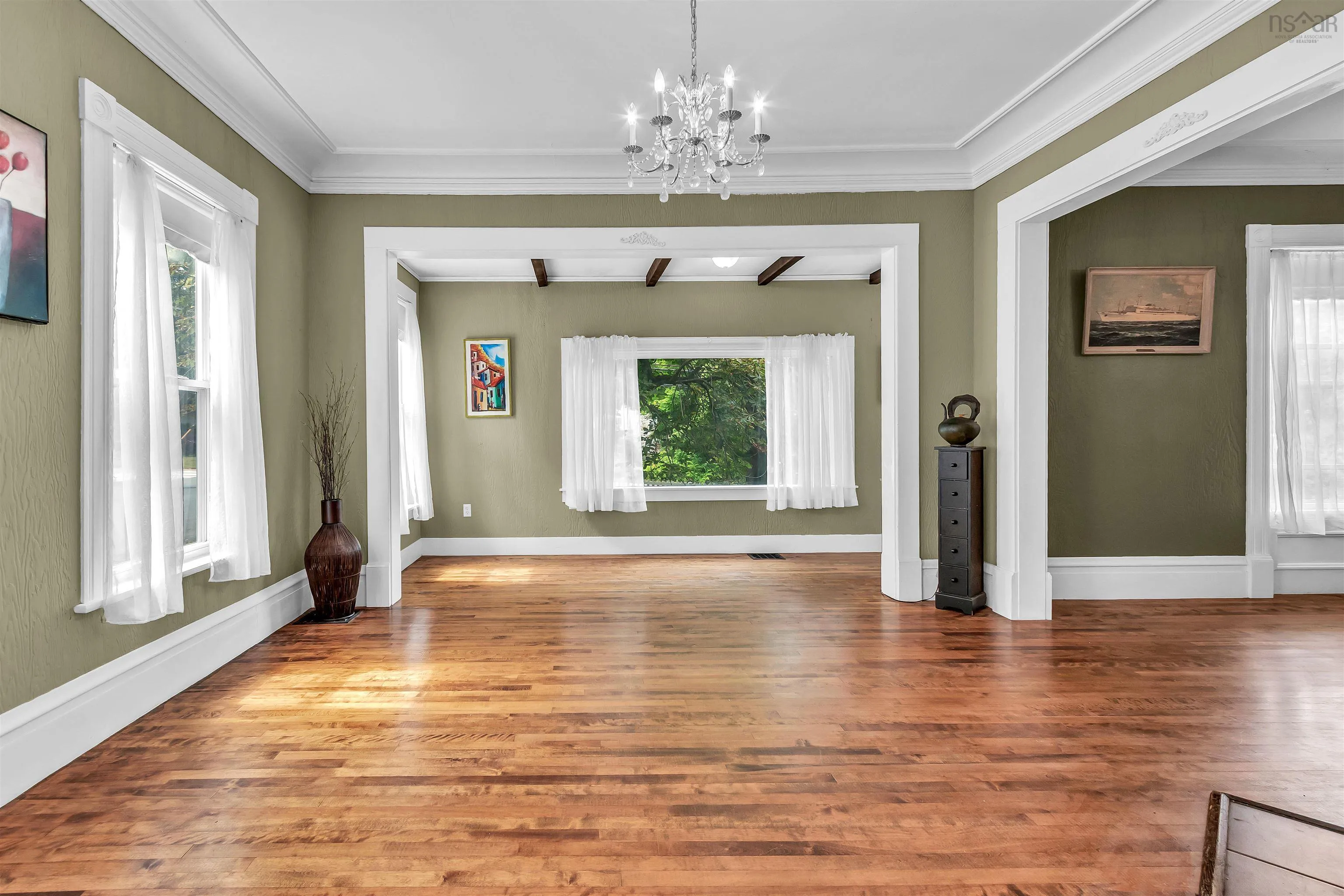 136 Church Street, Liverpool, NS B0T 1K0, 6 Bedrooms Bedrooms, ,4 BathroomsBathrooms,Residential,For Sale,Church,202519306