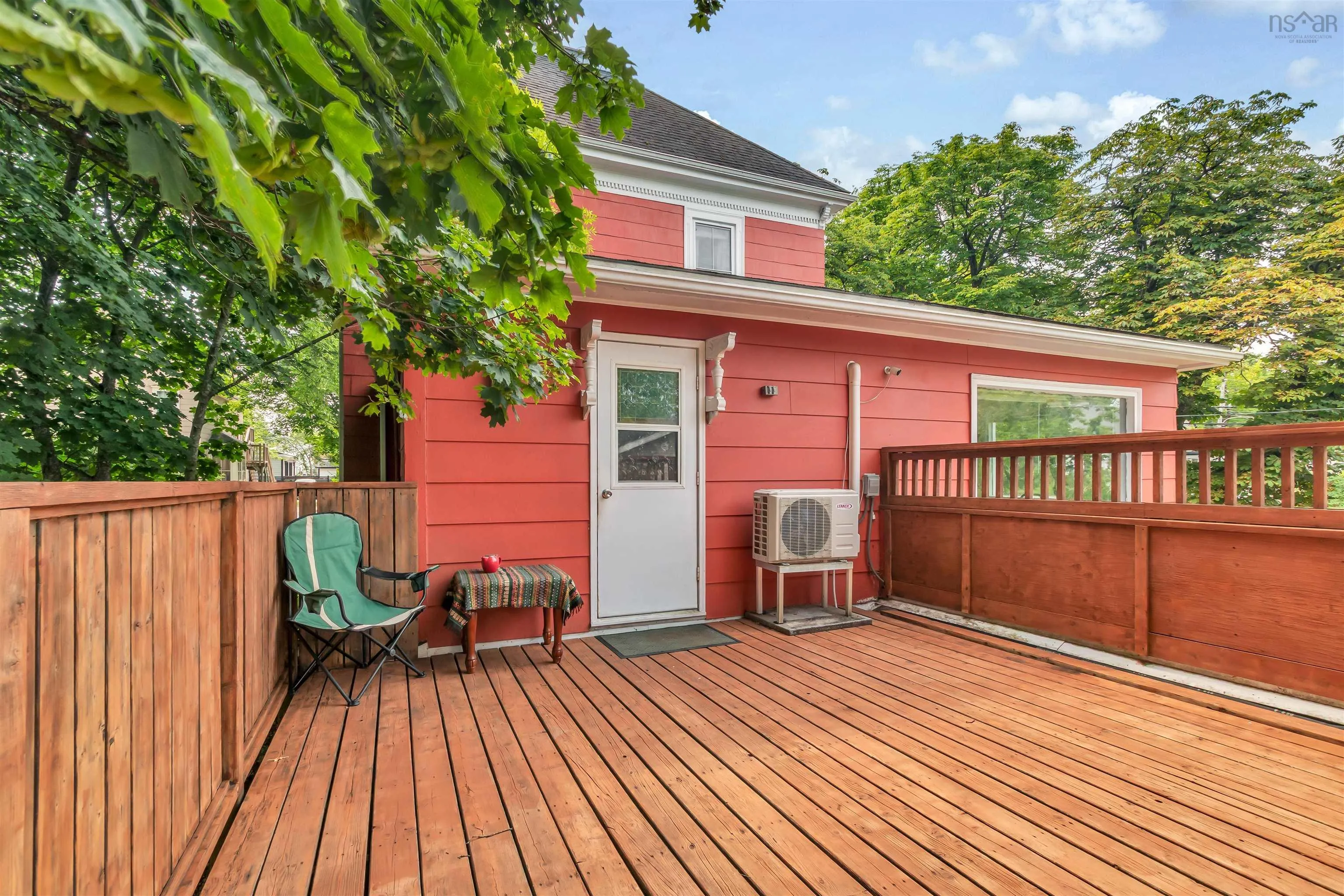 136 Church Street, Liverpool, NS B0T 1K0, 6 Bedrooms Bedrooms, ,4 BathroomsBathrooms,Residential,For Sale,Church,202519306