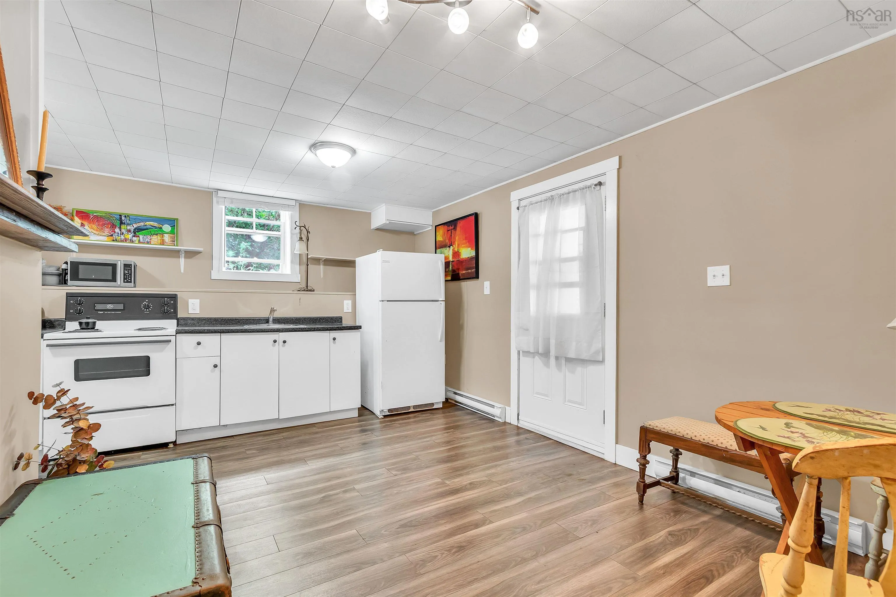 136 Church Street, Liverpool, NS B0T 1K0, 6 Bedrooms Bedrooms, ,4 BathroomsBathrooms,Residential,For Sale,Church,202519306