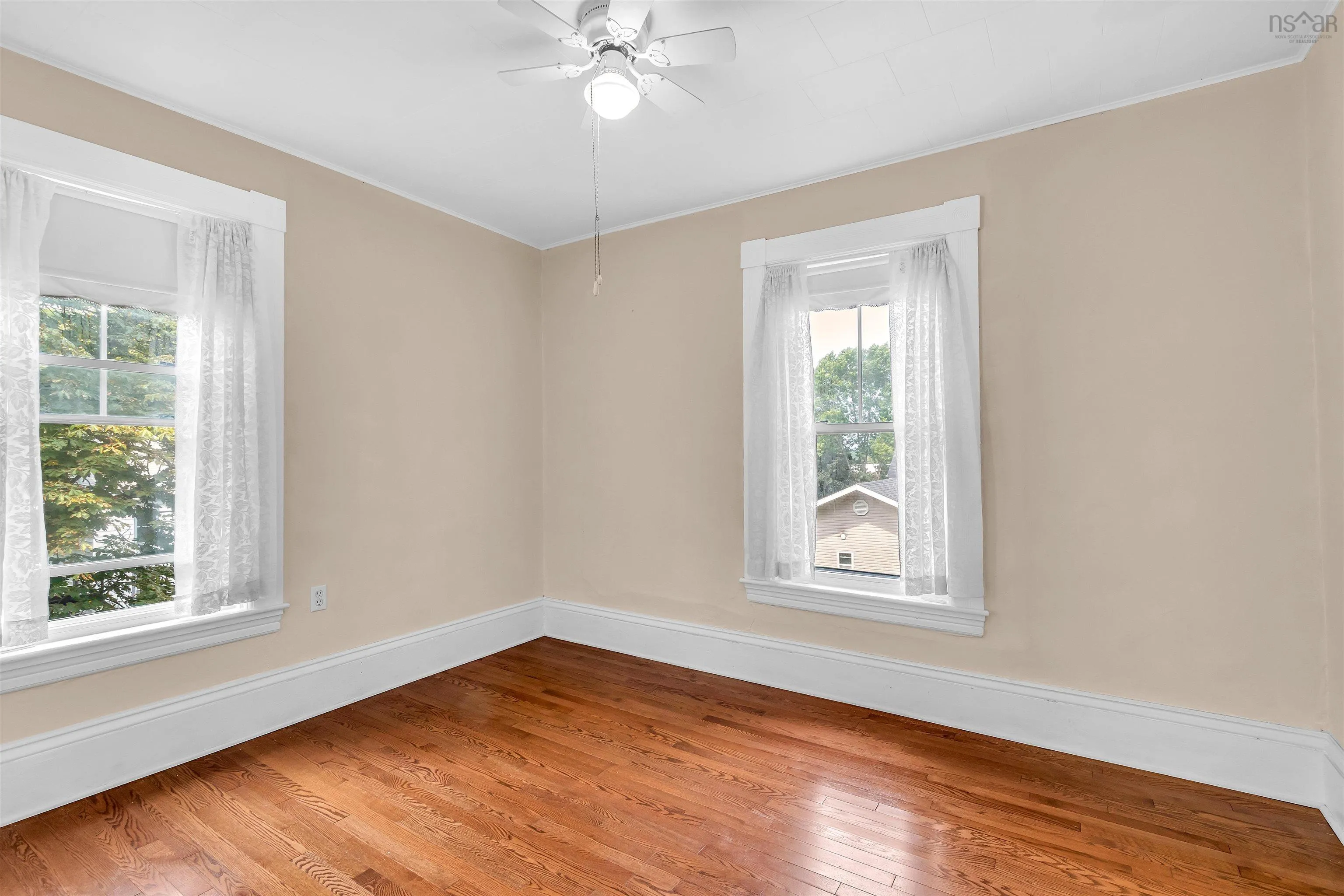 136 Church Street, Liverpool, NS B0T 1K0, 6 Bedrooms Bedrooms, ,4 BathroomsBathrooms,Residential,For Sale,Church,202519306