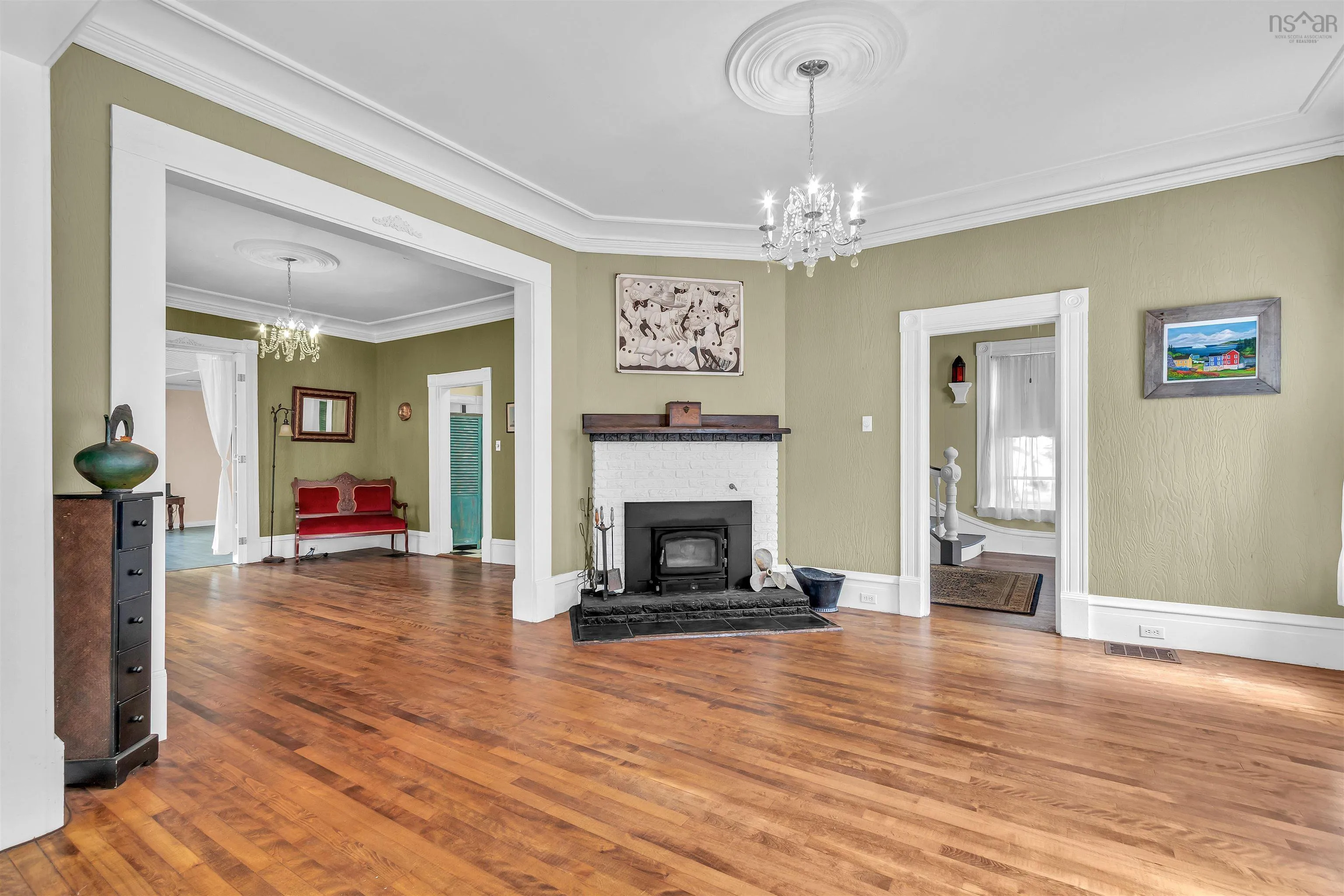 136 Church Street, Liverpool, NS B0T 1K0, 6 Bedrooms Bedrooms, ,4 BathroomsBathrooms,Residential,For Sale,Church,202519306