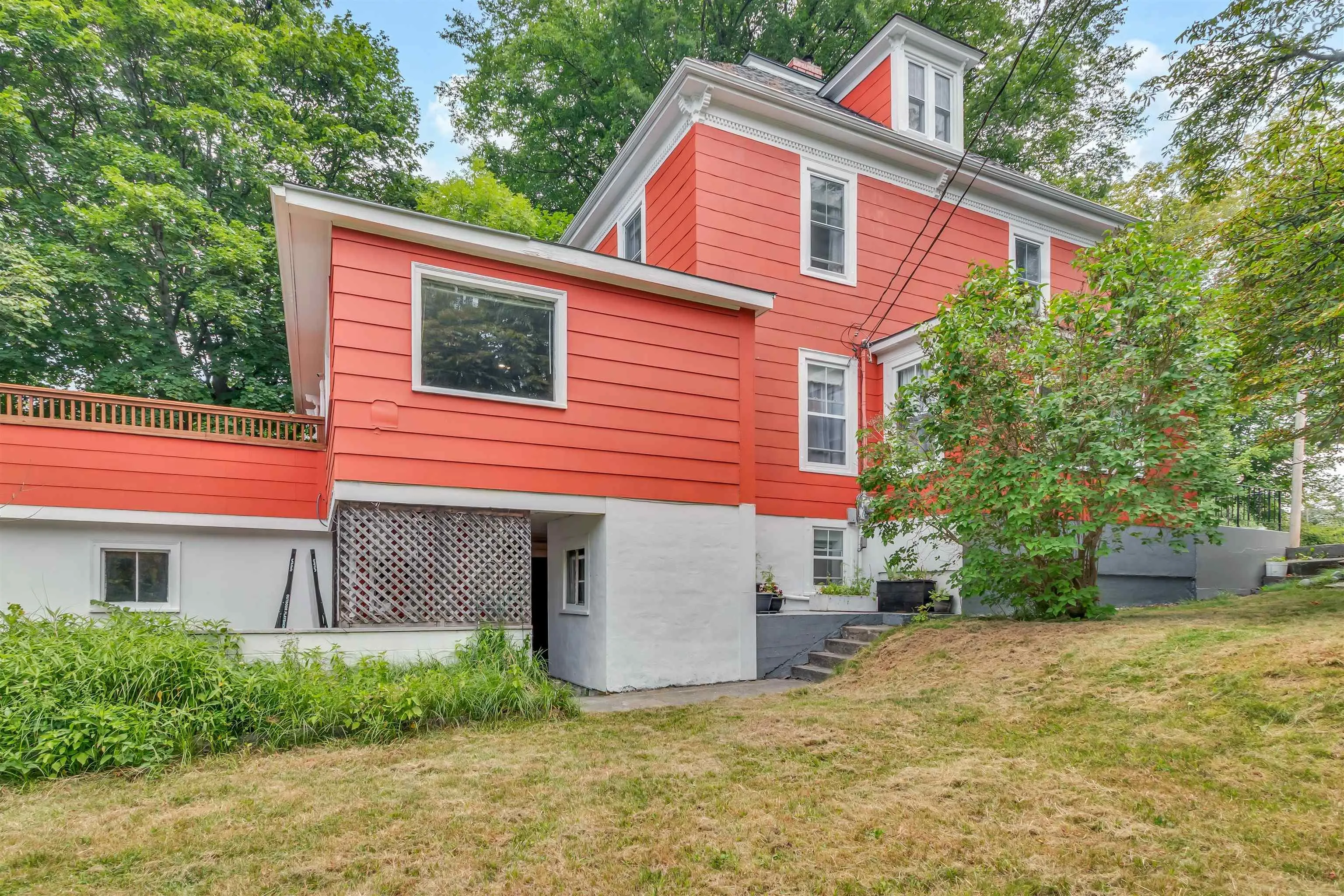 136 Church Street, Liverpool, NS B0T 1K0, 6 Bedrooms Bedrooms, ,4 BathroomsBathrooms,Residential,For Sale,Church,202519306
