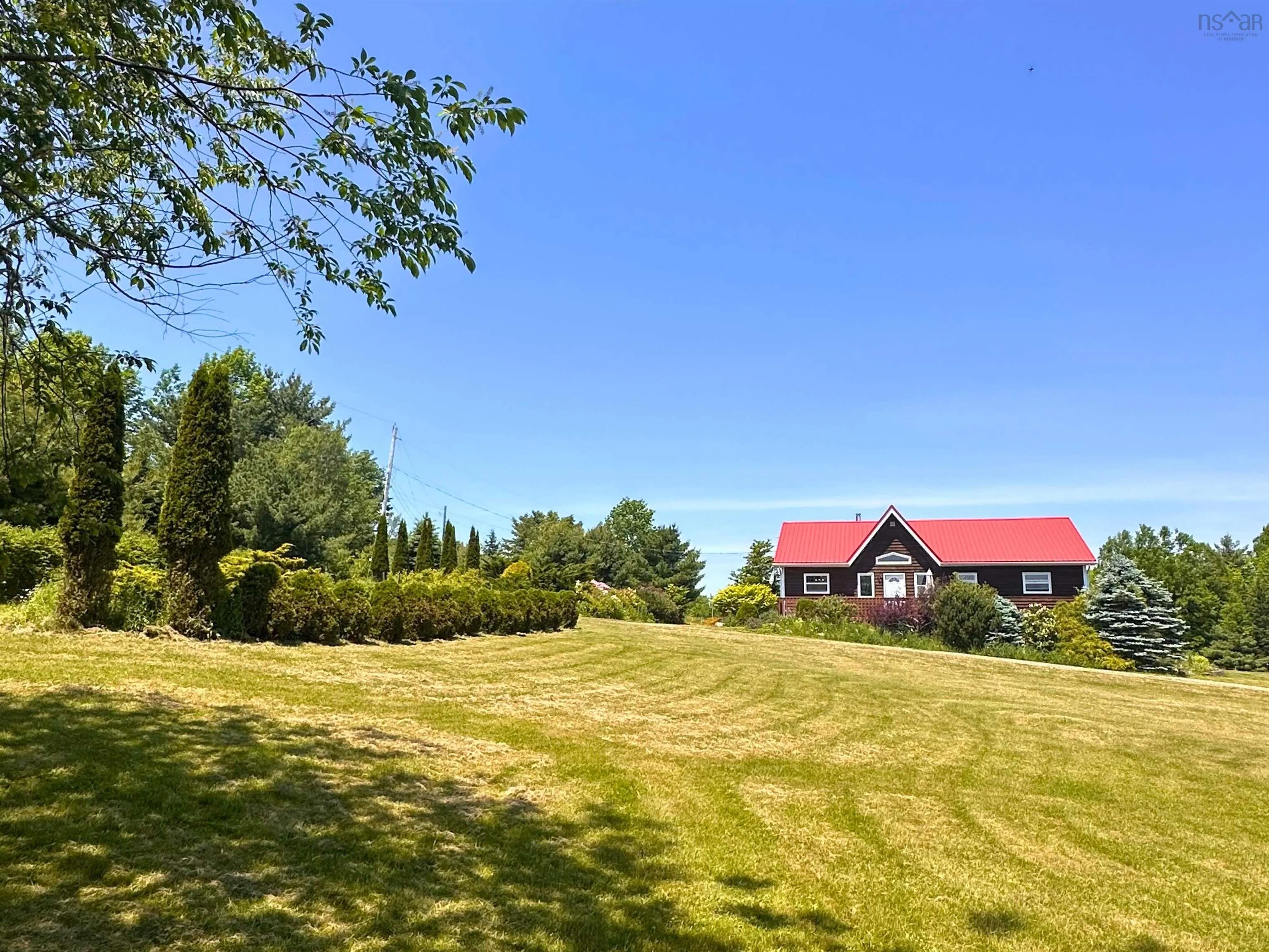 18 Fieldview Drive, Scarsdale, NS B0R 1A0, 2 Bedrooms Bedrooms, ,2 BathroomsBathrooms,Residential,For Sale,Fieldview,202515260