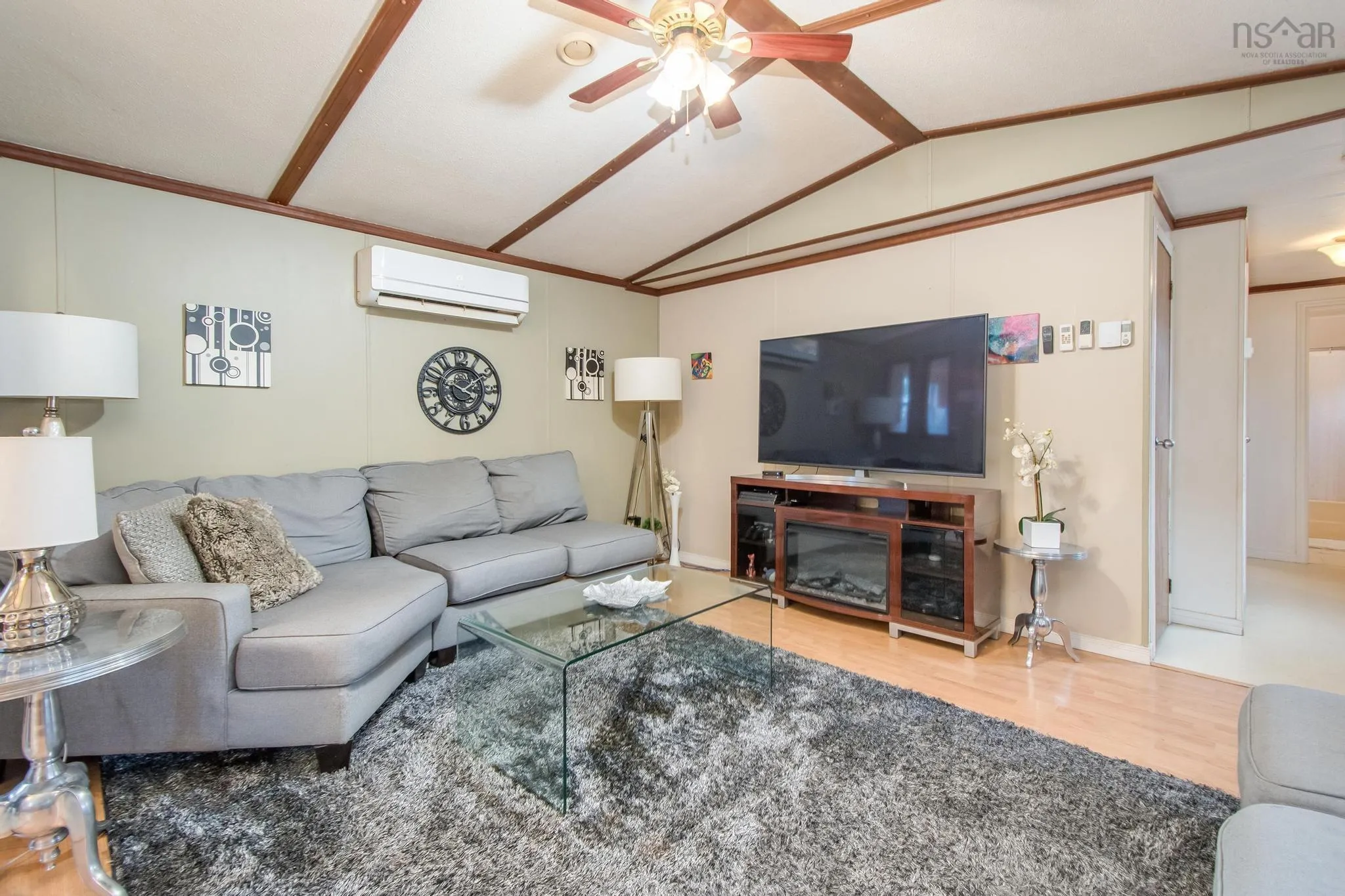 1 Wilson Avenue, Dartmouth, NS B2Y 2B2, 3 Bedrooms Bedrooms, ,2 BathroomsBathrooms,Residential,For Sale,Wilson,202518420