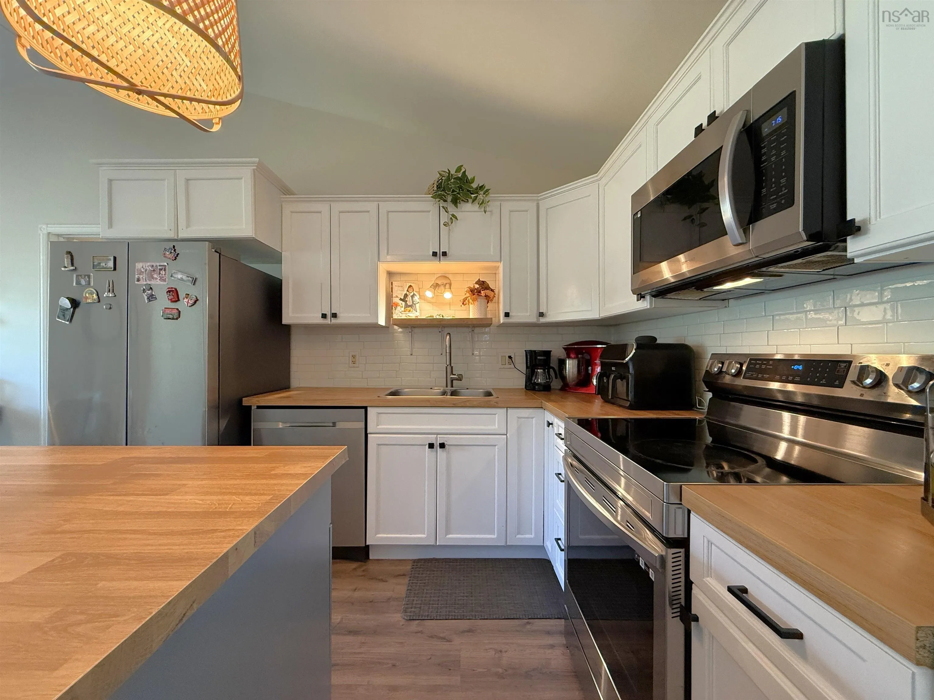 32 Murray Drive, Bridgewater, NS B4V 2M7, 5 Bedrooms Bedrooms, ,3 BathroomsBathrooms,Residential,For Sale,Murray,202520249