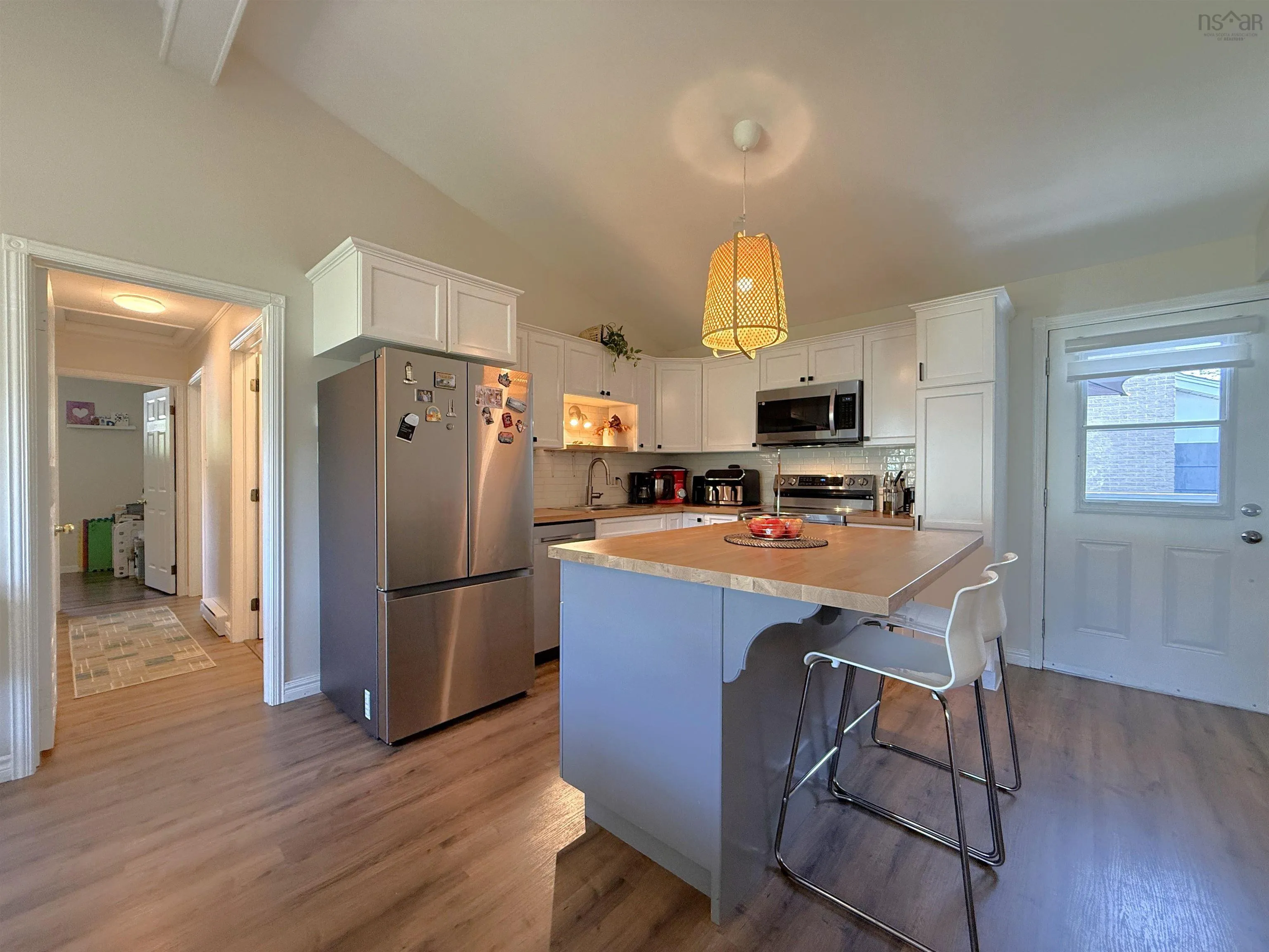 32 Murray Drive, Bridgewater, NS B4V 2M7, 5 Bedrooms Bedrooms, ,3 BathroomsBathrooms,Residential,For Sale,Murray,202520249
