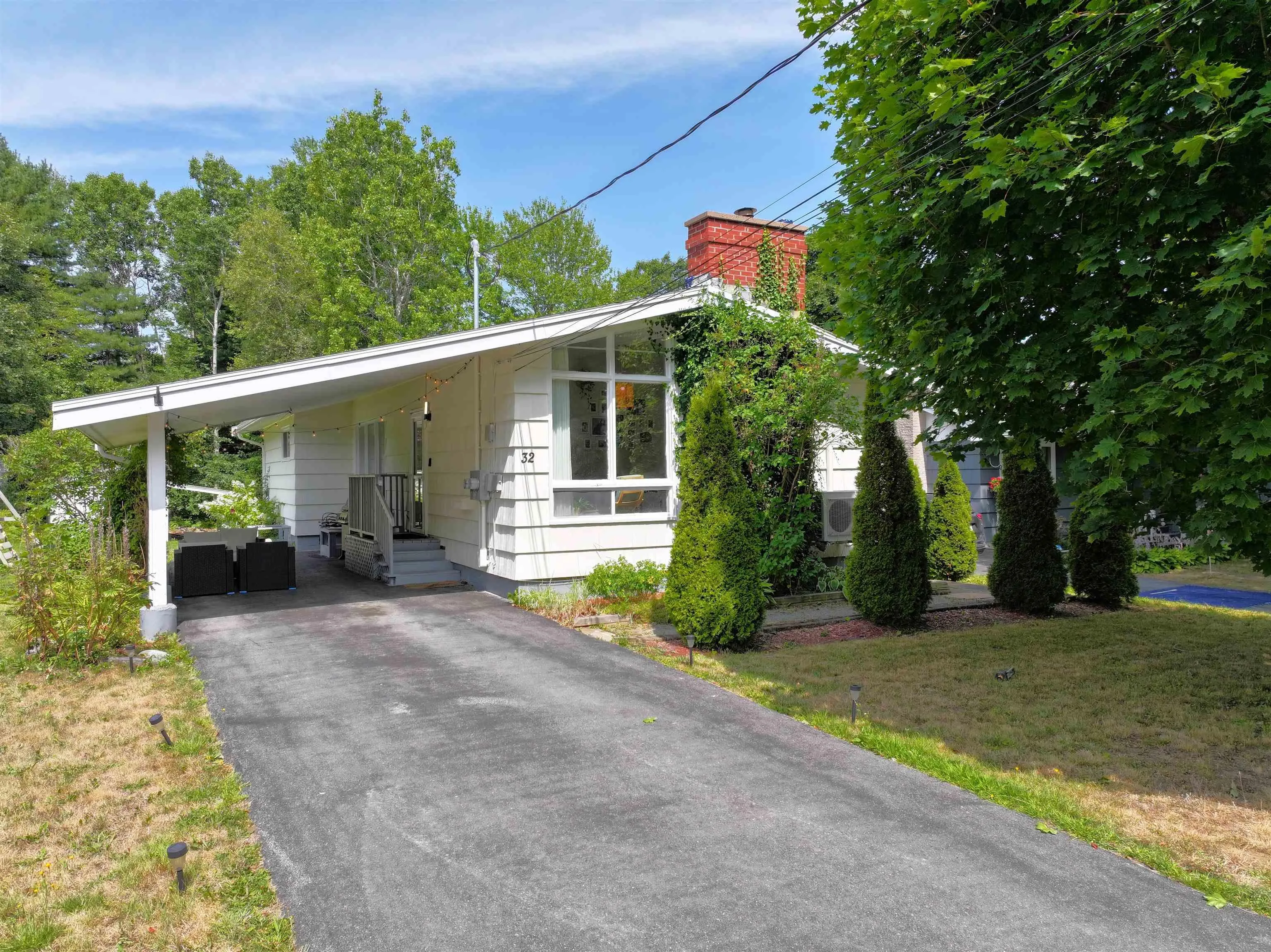 32 Murray Drive, Bridgewater, NS B4V 2M7, 5 Bedrooms Bedrooms, ,3 BathroomsBathrooms,Residential,For Sale,Murray,202520249