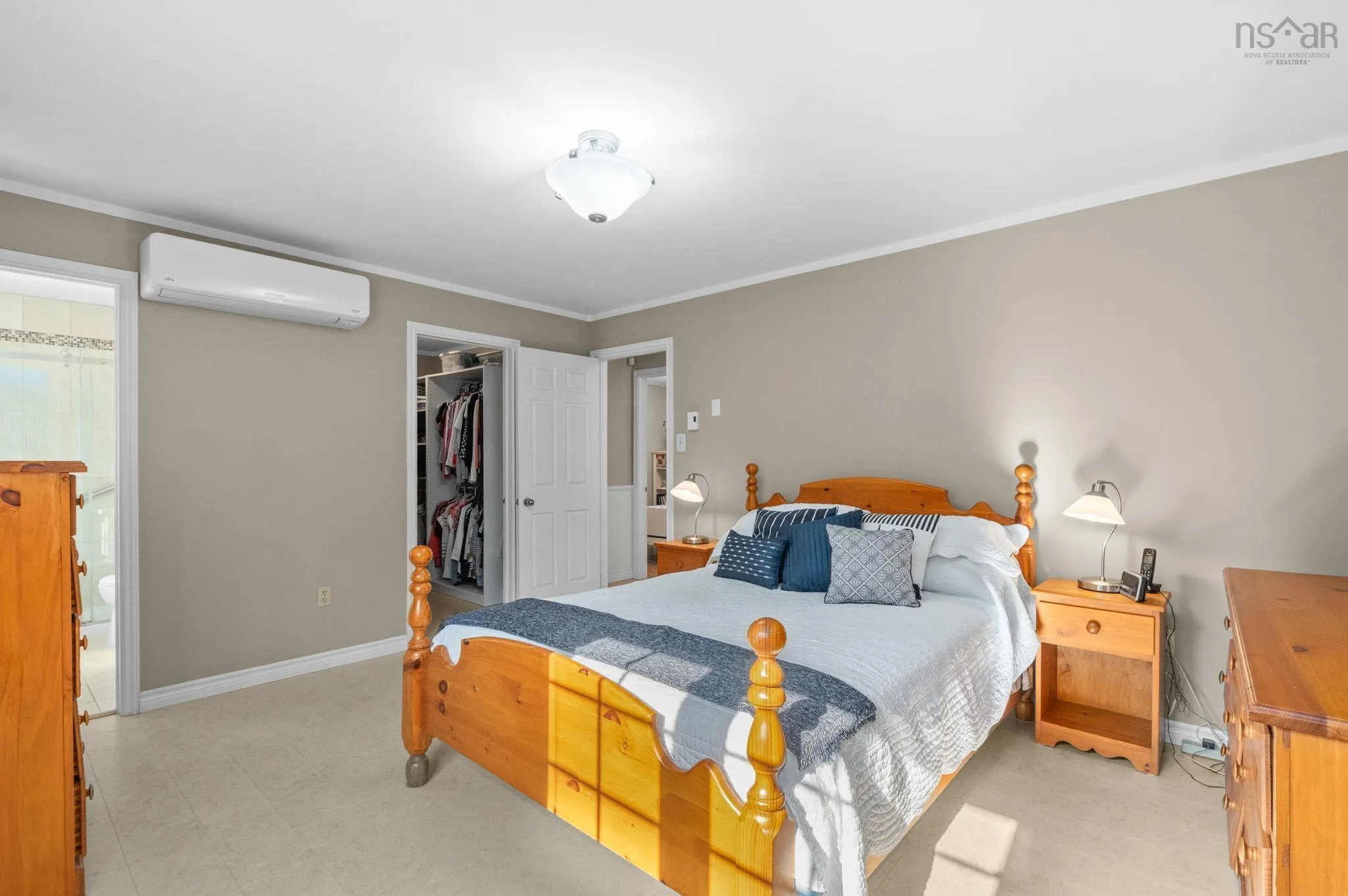 54 Riverview Crescent, Bedford, NS B4A 2X4, 4 Bedrooms Bedrooms, ,3 BathroomsBathrooms,Residential,For Sale,Riverview,202520438