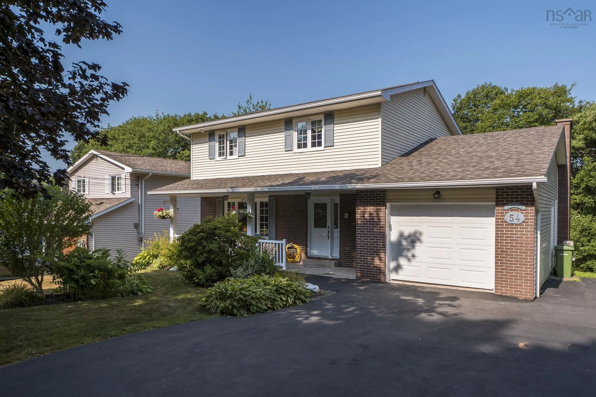 54 Riverview Crescent, Bedford, NS B4A 2X4, 4 Bedrooms Bedrooms, ,3 BathroomsBathrooms,Residential,For Sale,Riverview,202520438