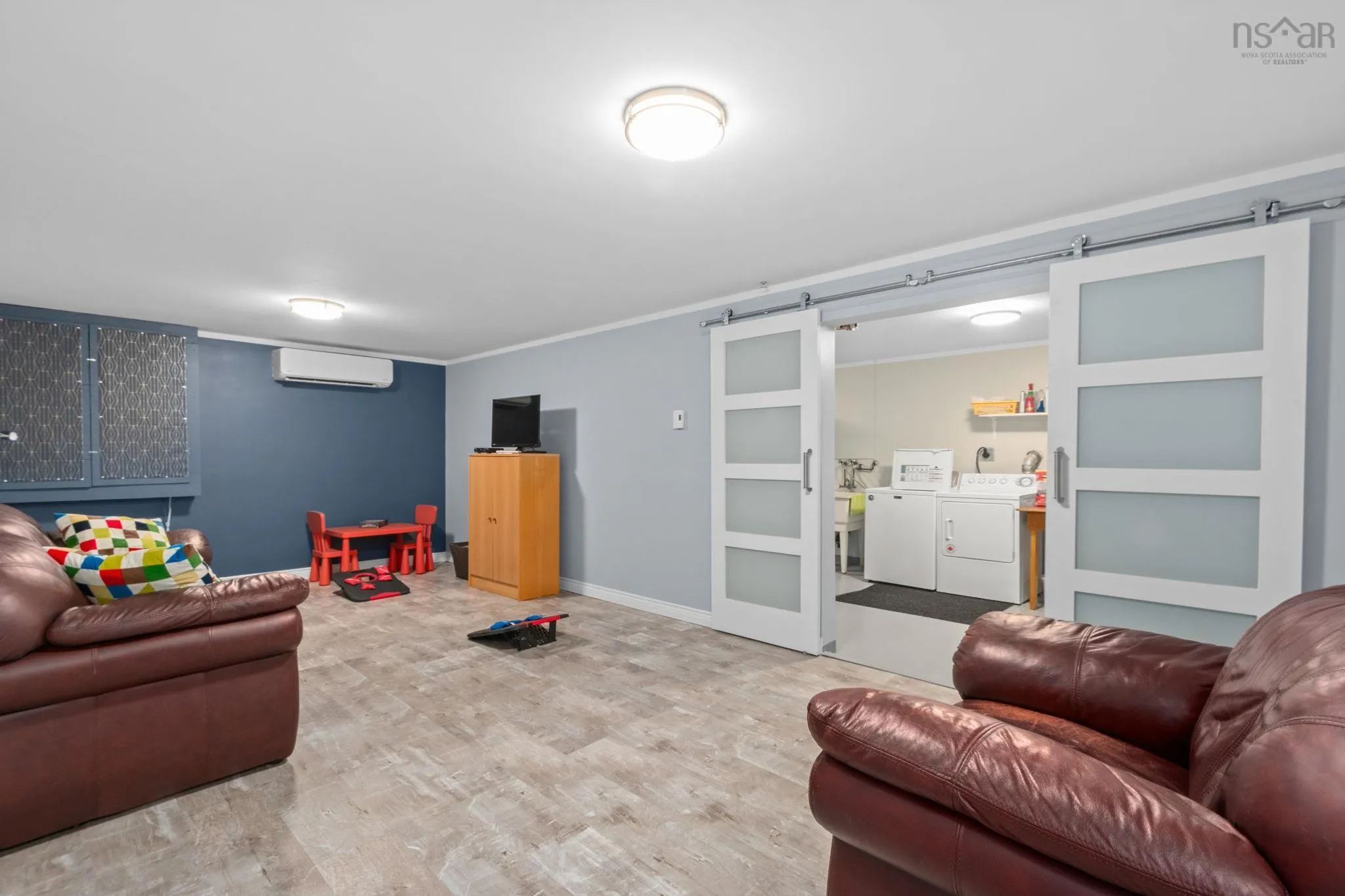 54 Riverview Crescent, Bedford, NS B4A 2X4, 4 Bedrooms Bedrooms, ,3 BathroomsBathrooms,Residential,For Sale,Riverview,202520438