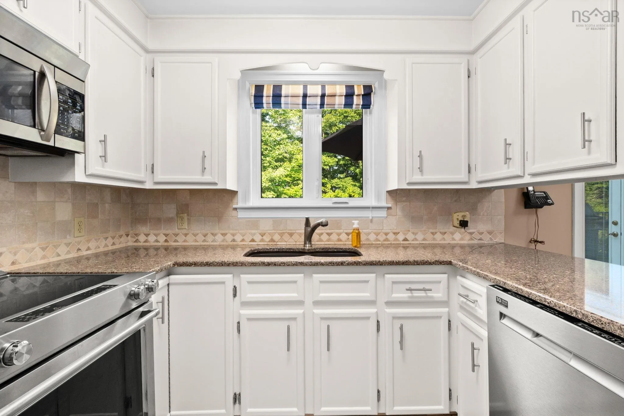 54 Riverview Crescent, Bedford, NS B4A 2X4, 4 Bedrooms Bedrooms, ,3 BathroomsBathrooms,Residential,For Sale,Riverview,202520438