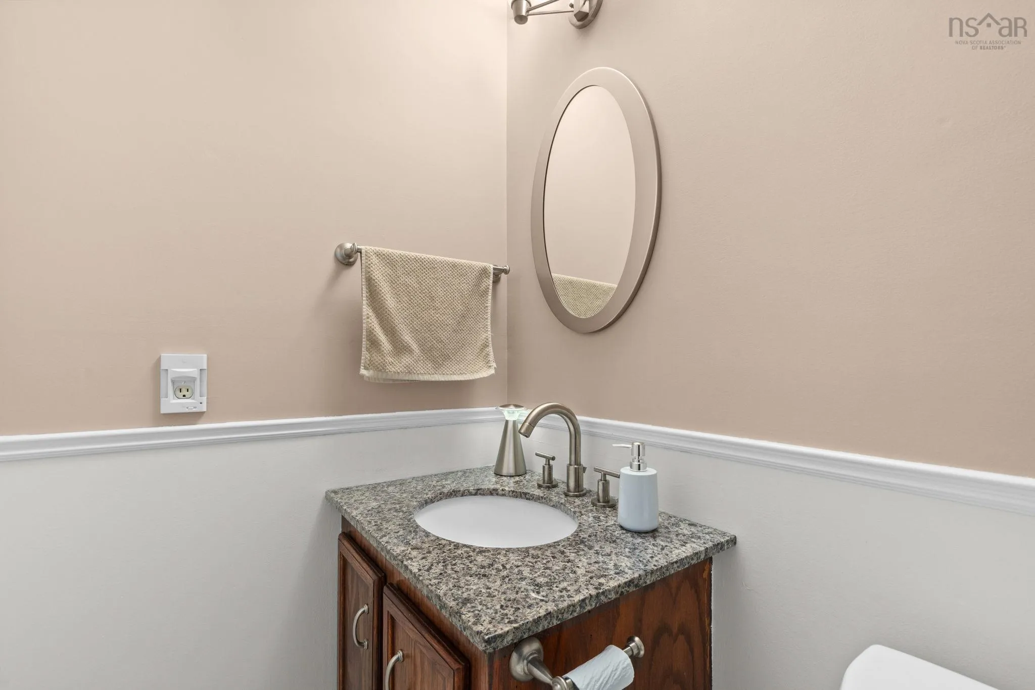 54 Riverview Crescent, Bedford, NS B4A 2X4, 4 Bedrooms Bedrooms, ,3 BathroomsBathrooms,Residential,For Sale,Riverview,202520438
