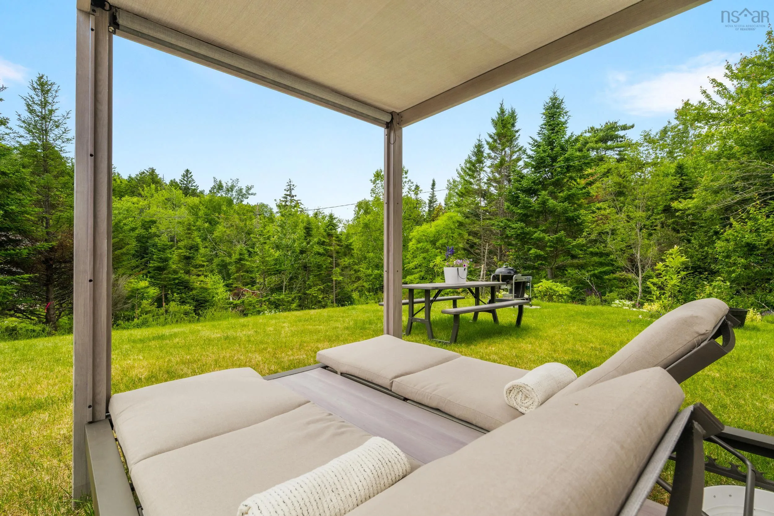 11186 Peggys Cove Road, Seabright, NS B3Z 3C1, 4 Bedrooms Bedrooms, ,4 BathroomsBathrooms,Residential,For Sale,Peggys Cove,202517776