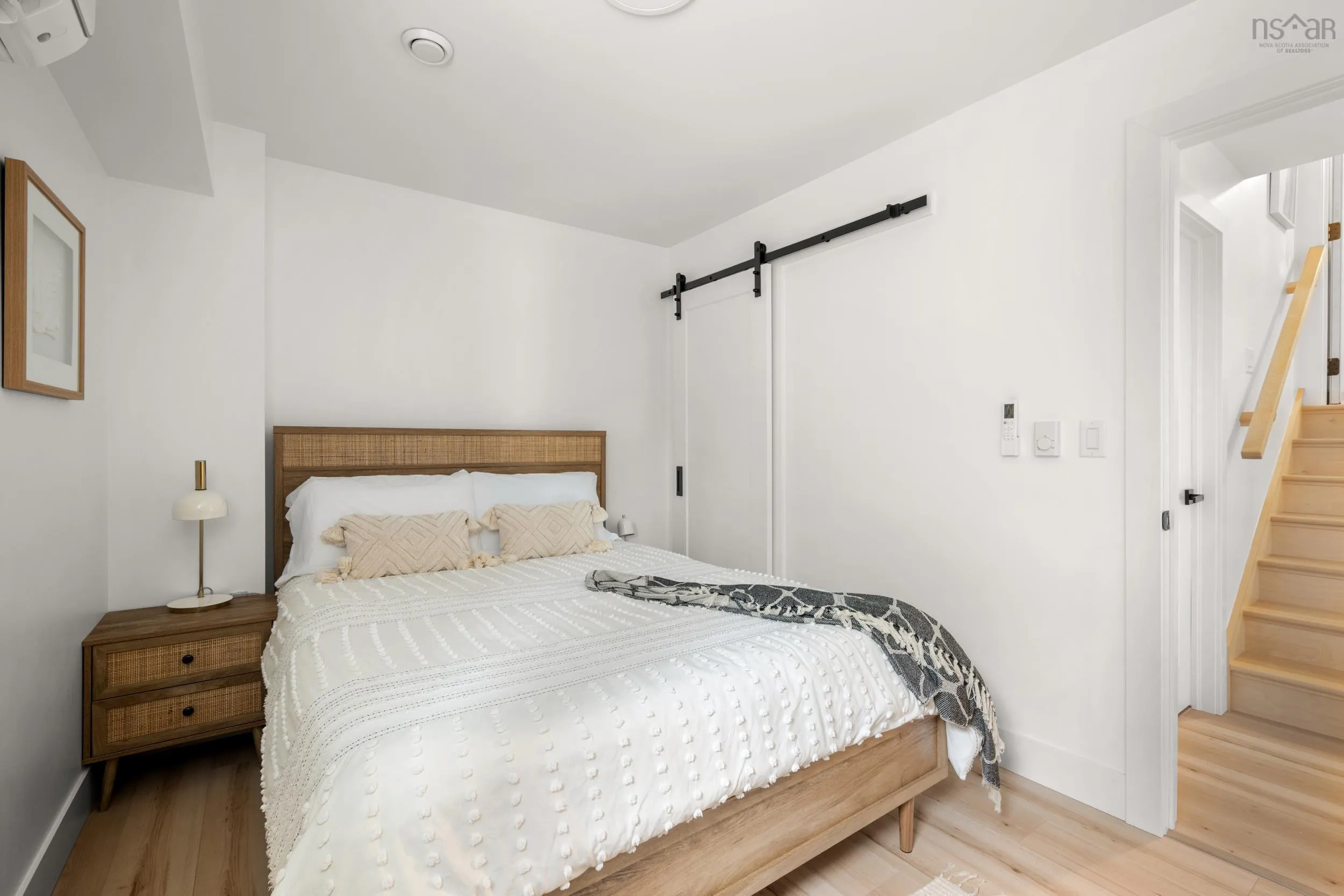 11186 Peggys Cove Road, Seabright, NS B3Z 3C1, 4 Bedrooms Bedrooms, ,4 BathroomsBathrooms,Residential,For Sale,Peggys Cove,202517776