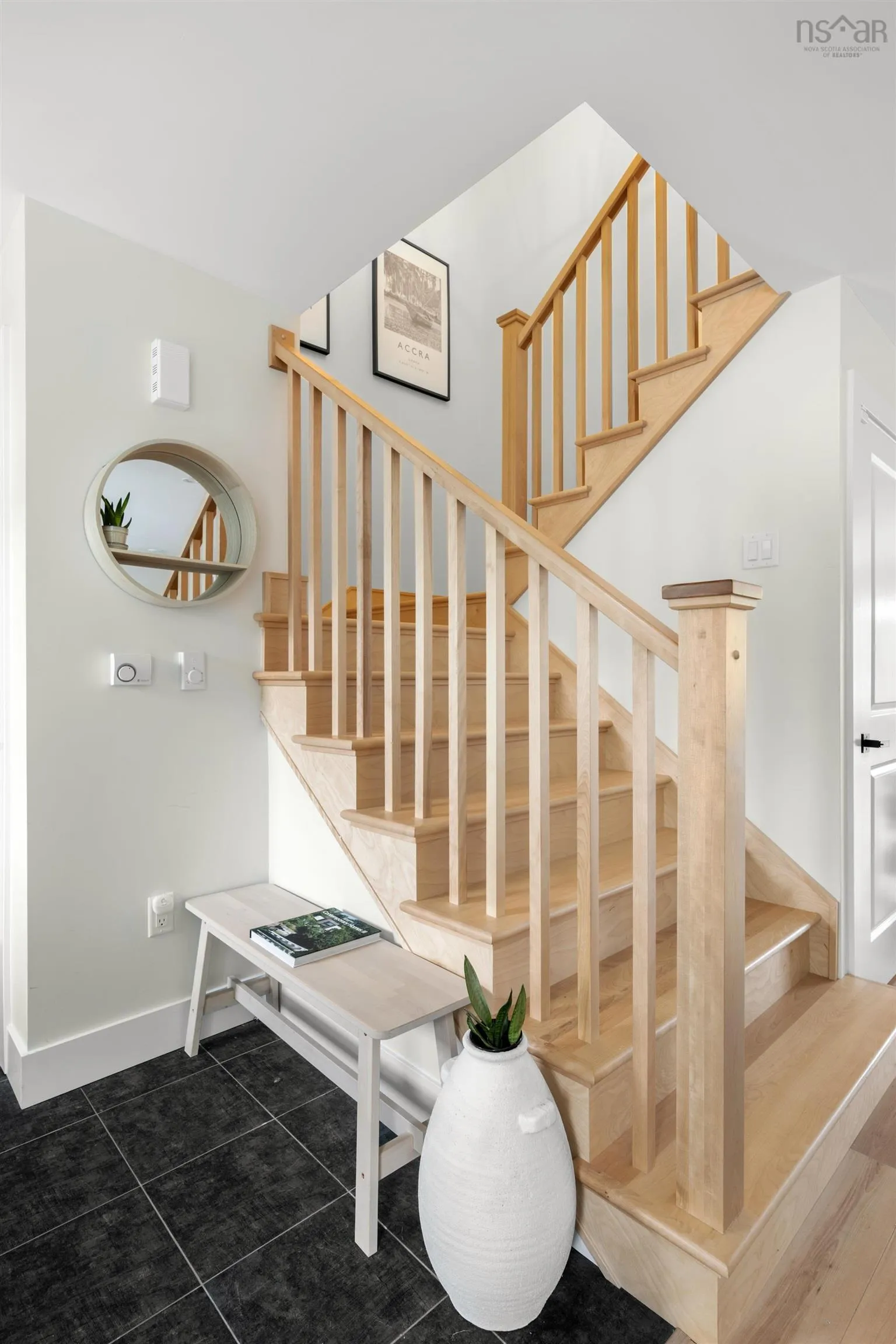 11186 Peggys Cove Road, Seabright, NS B3Z 3C1, 4 Bedrooms Bedrooms, ,4 BathroomsBathrooms,Residential,For Sale,Peggys Cove,202517776