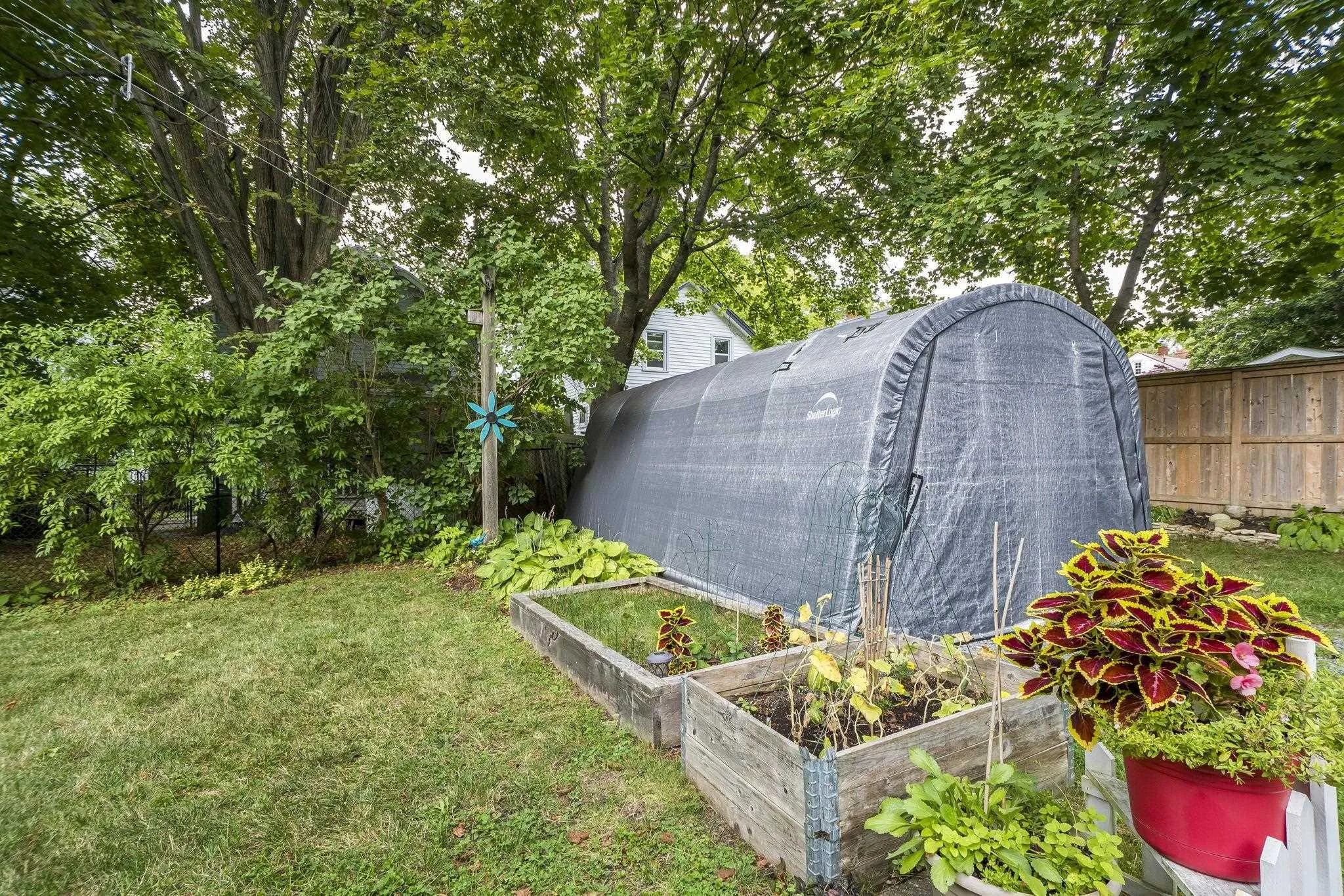 2512 Poplar Street, Halifax, NS B3L 2Y8, 3 Bedrooms Bedrooms, ,2 BathroomsBathrooms,Residential,For Sale,Poplar,202524279