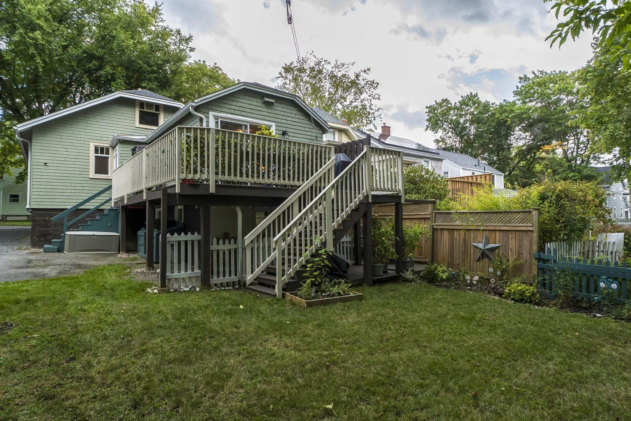 2512 Poplar Street, Halifax, NS B3L 2Y8, 3 Bedrooms Bedrooms, ,2 BathroomsBathrooms,Residential,For Sale,Poplar,202524279