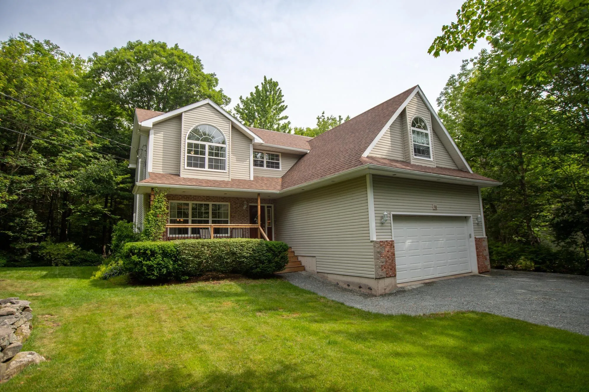 48 Laura Lee Lane, Lower Sackville, NS B4C 4E3, 4 Bedrooms Bedrooms, ,3 BathroomsBathrooms,Residential,For Sale,Laura Lee,202516717