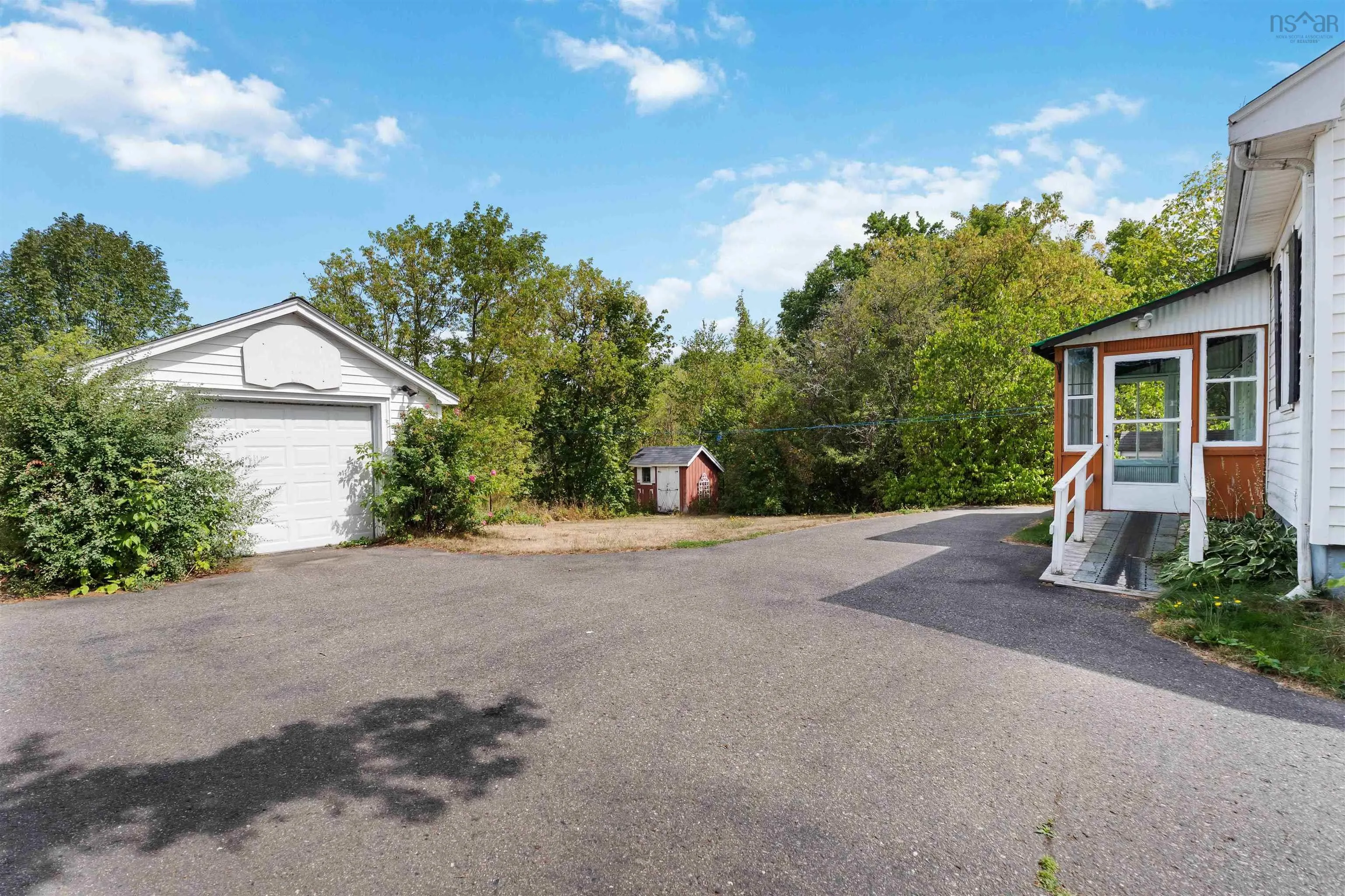 9643 Commercial Street, New Minas, NS B4N 3G6, 2 Bedrooms Bedrooms, ,1 BathroomBathrooms,Residential,For Sale,Commercial,202521890