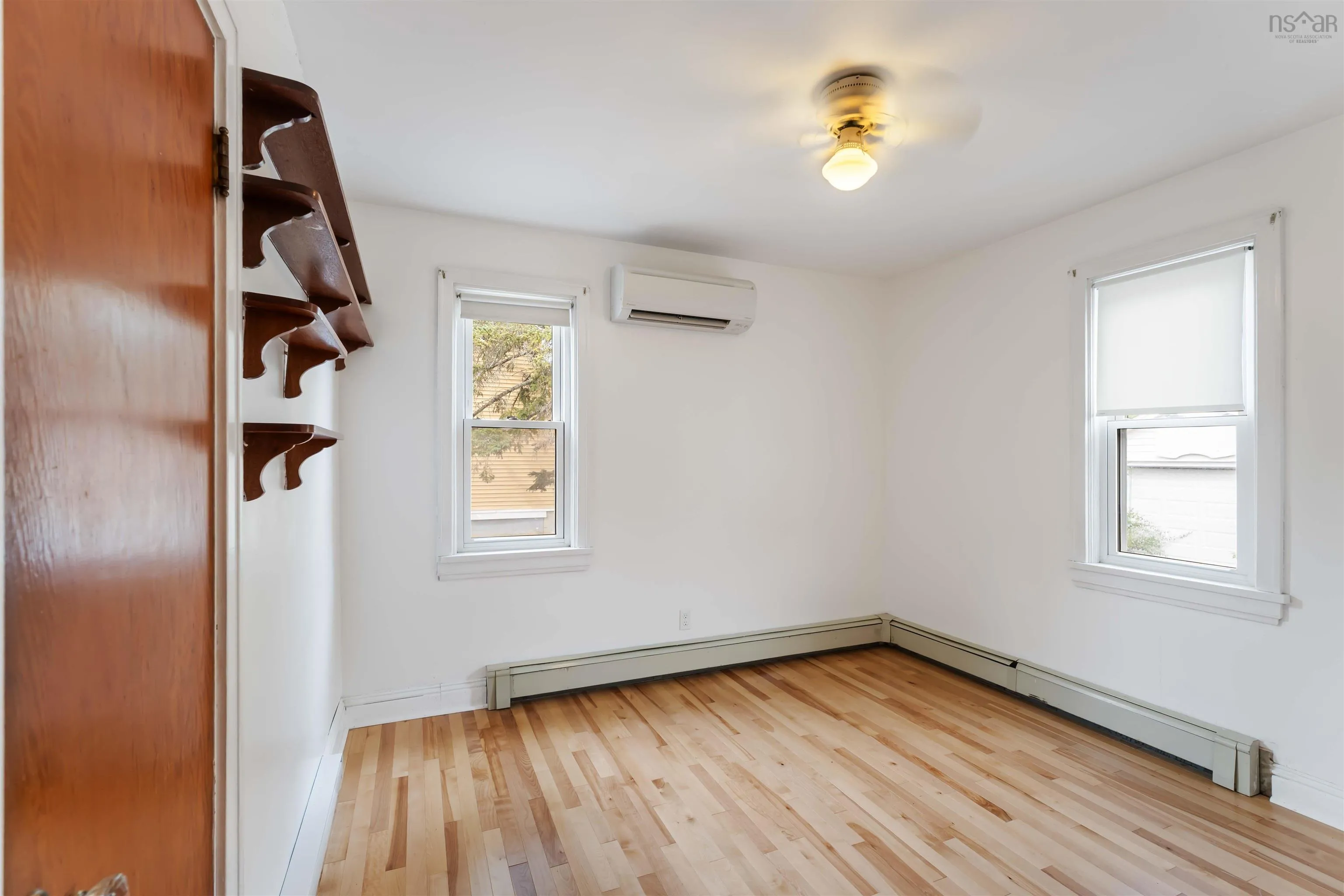 9643 Commercial Street, New Minas, NS B4N 3G6, 2 Bedrooms Bedrooms, ,1 BathroomBathrooms,Residential,For Sale,Commercial,202521890