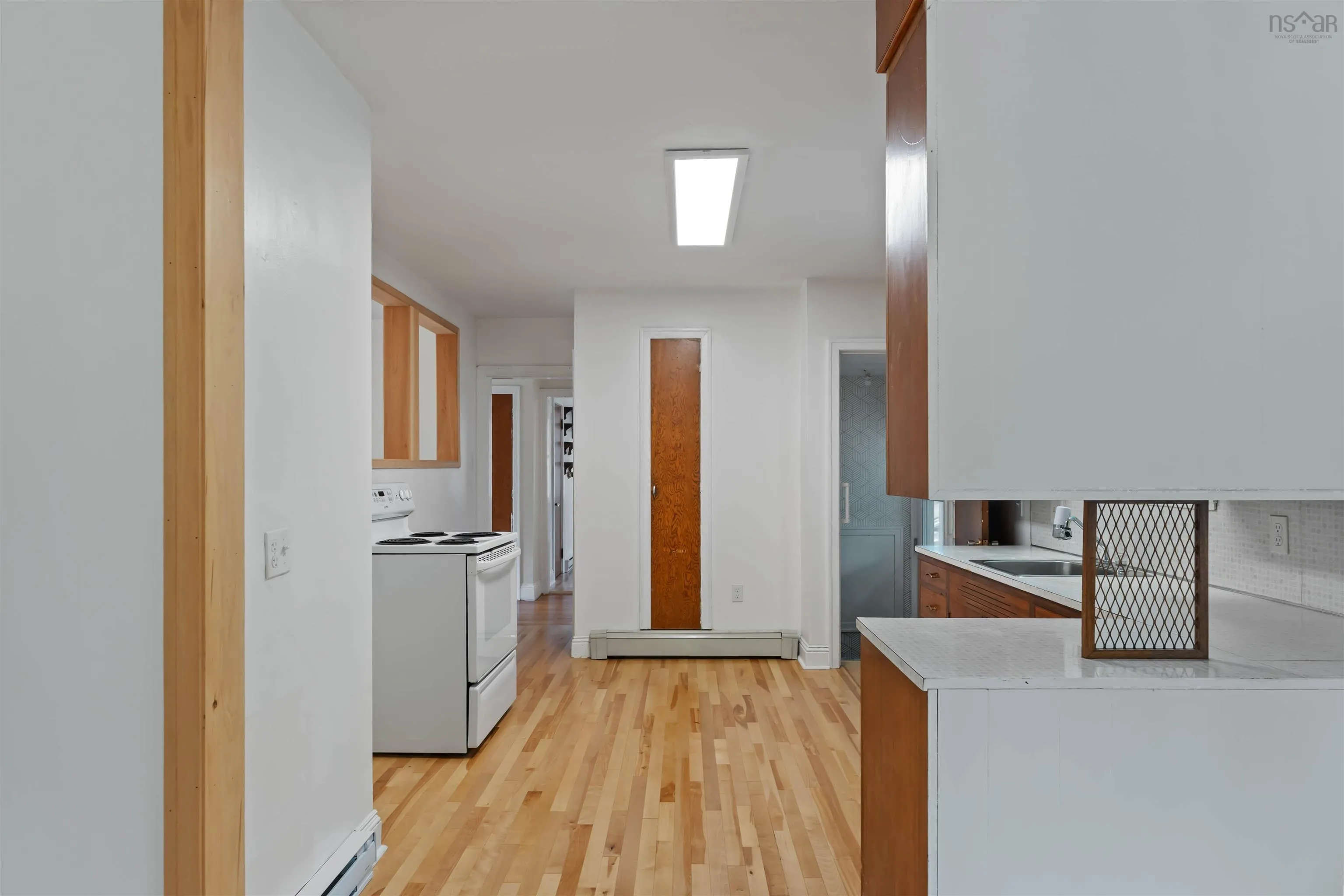 9643 Commercial Street, New Minas, NS B4N 3G6, 2 Bedrooms Bedrooms, ,1 BathroomBathrooms,Residential,For Sale,Commercial,202521890