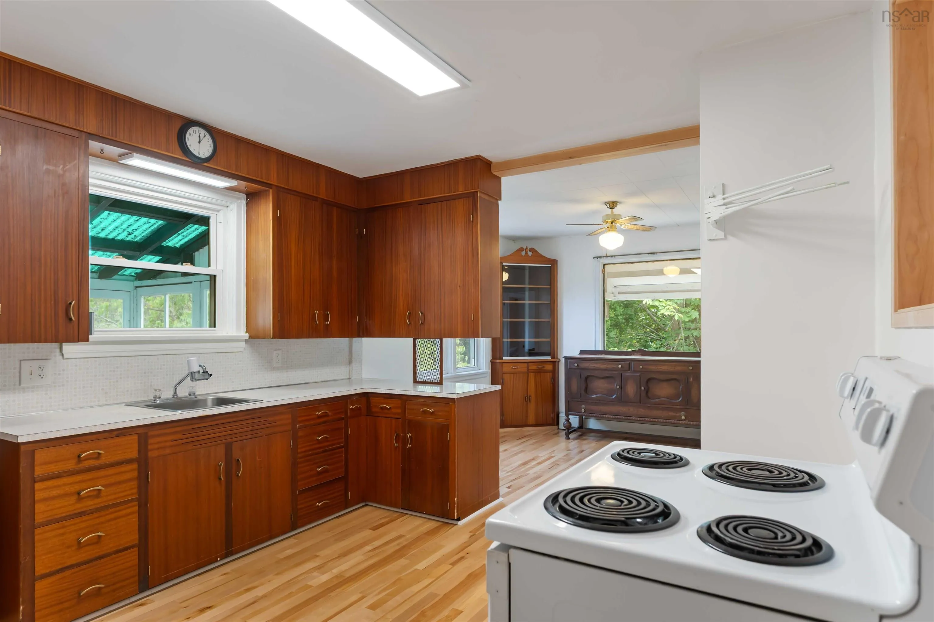 9643 Commercial Street, New Minas, NS B4N 3G6, 2 Bedrooms Bedrooms, ,1 BathroomBathrooms,Residential,For Sale,Commercial,202521890