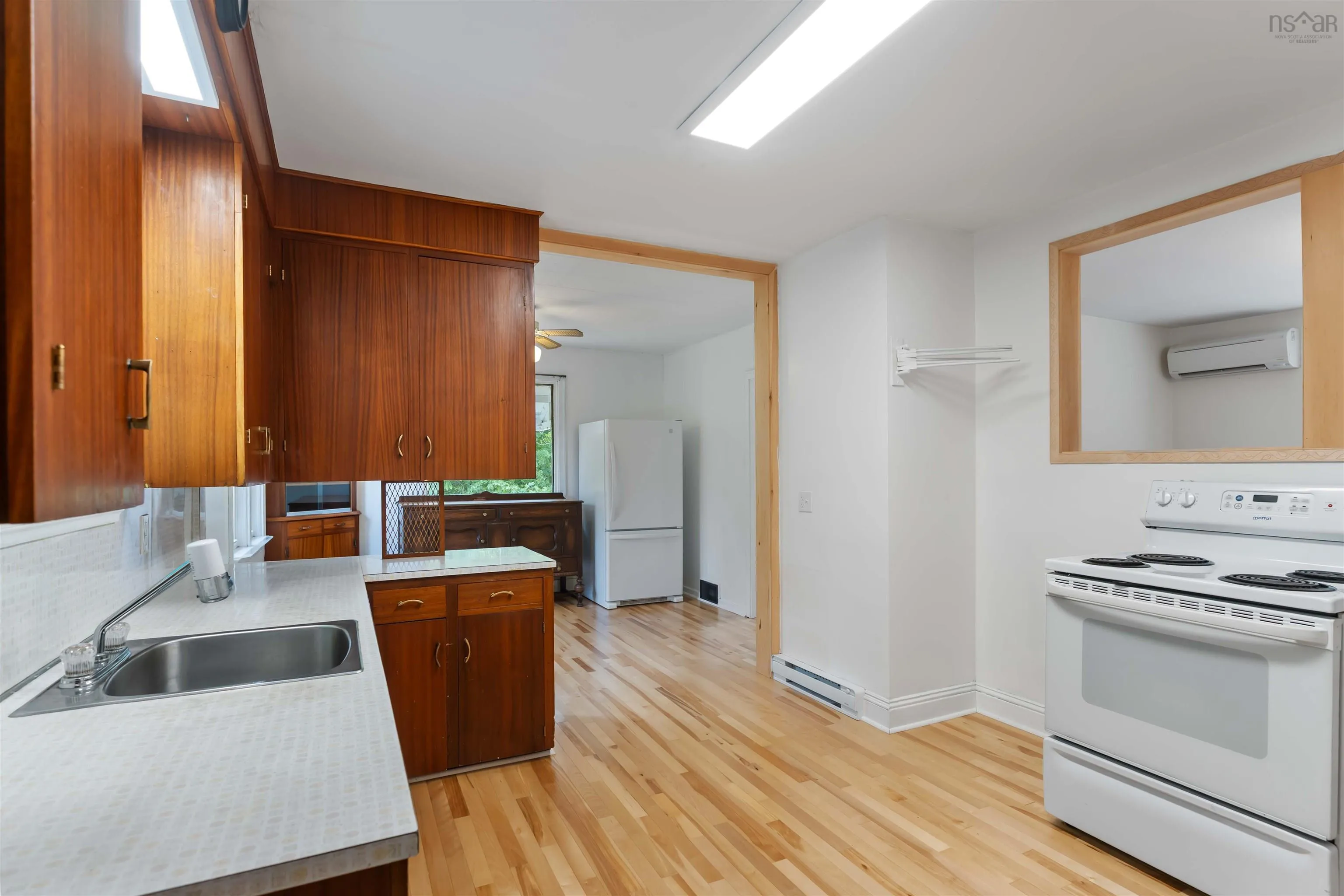 9643 Commercial Street, New Minas, NS B4N 3G6, 2 Bedrooms Bedrooms, ,1 BathroomBathrooms,Residential,For Sale,Commercial,202521890