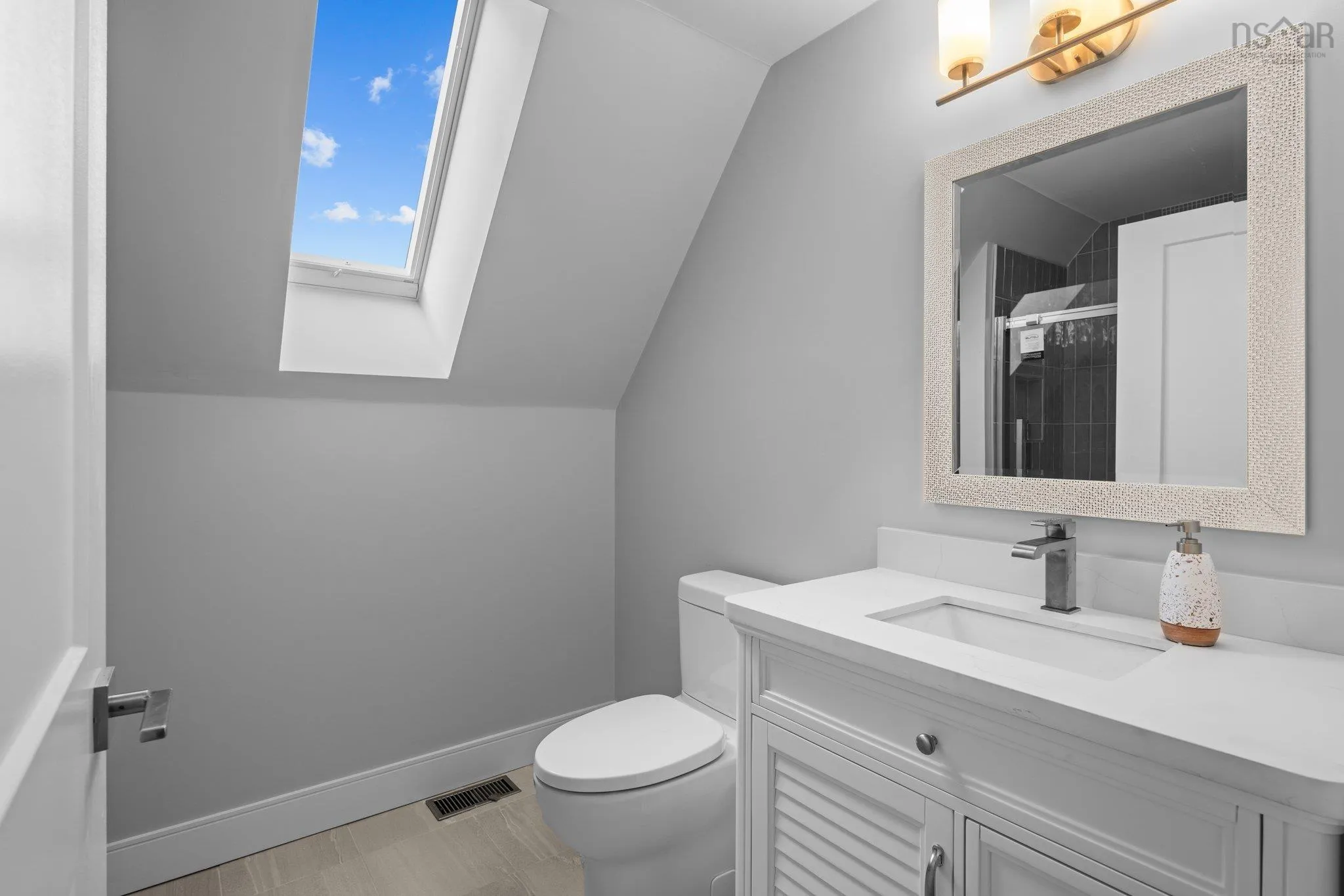 349 Meek Arm Trail, Long Lake Ns B0n 1z0, 3 Bedrooms Bedrooms, ,4 BathroomsBathrooms,Residential,For Sale,Meek Arm,202405397