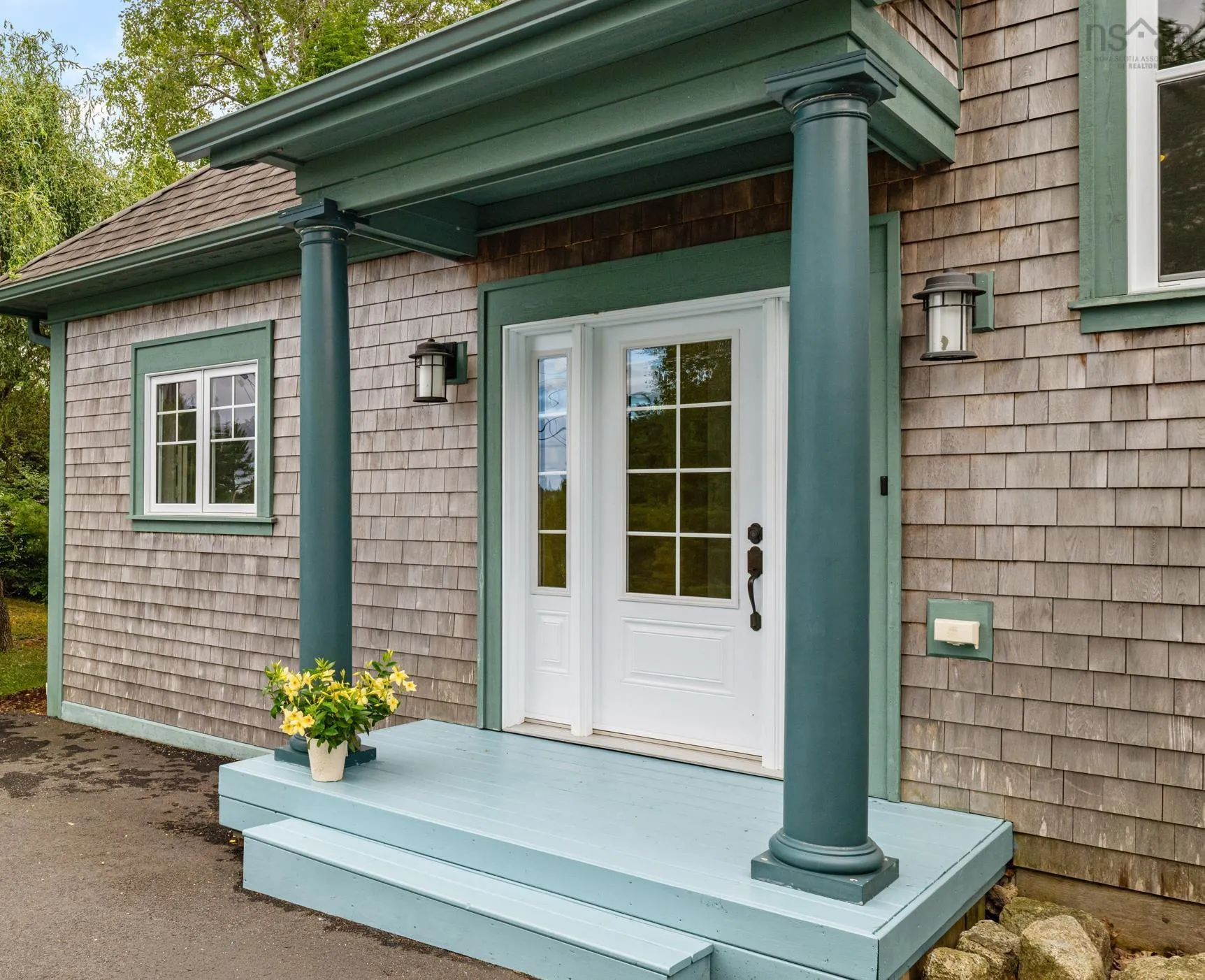 122 Hawthorn Road, Mahone Bay, NS B0J 2E0, 3 Bedrooms Bedrooms, ,3 BathroomsBathrooms,Residential,For Sale,Hawthorn,202523205