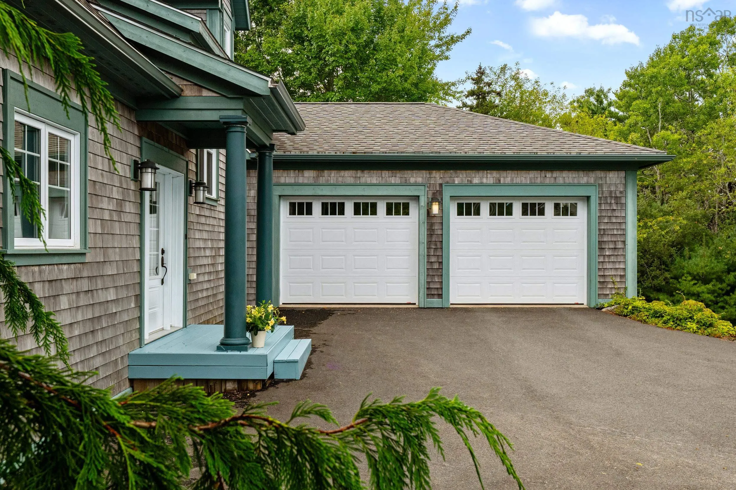 122 Hawthorn Road, Mahone Bay, NS B0J 2E0, 3 Bedrooms Bedrooms, ,3 BathroomsBathrooms,Residential,For Sale,Hawthorn,202523205