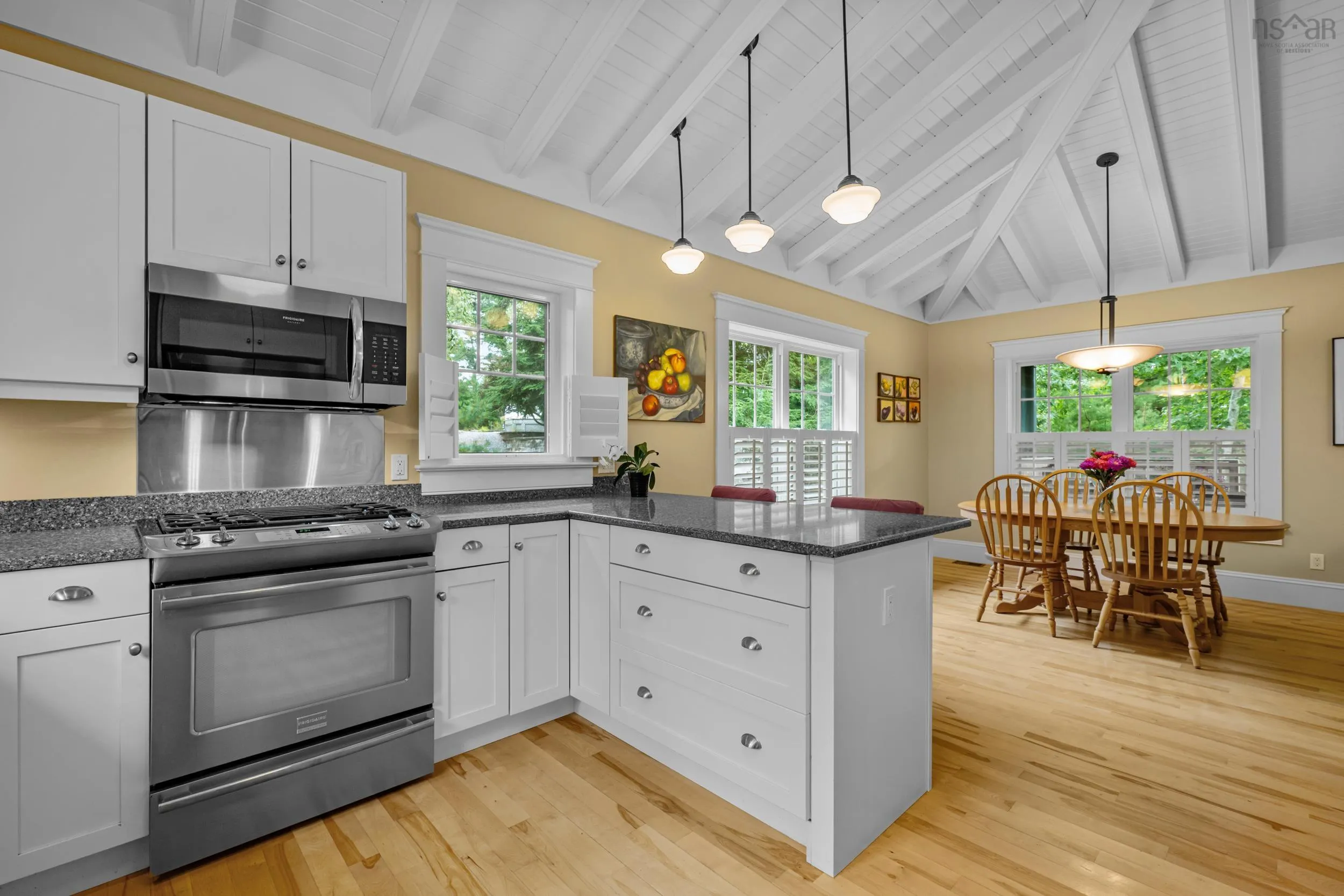 122 Hawthorn Road, Mahone Bay, NS B0J 2E0, 3 Bedrooms Bedrooms, ,3 BathroomsBathrooms,Residential,For Sale,Hawthorn,202523205