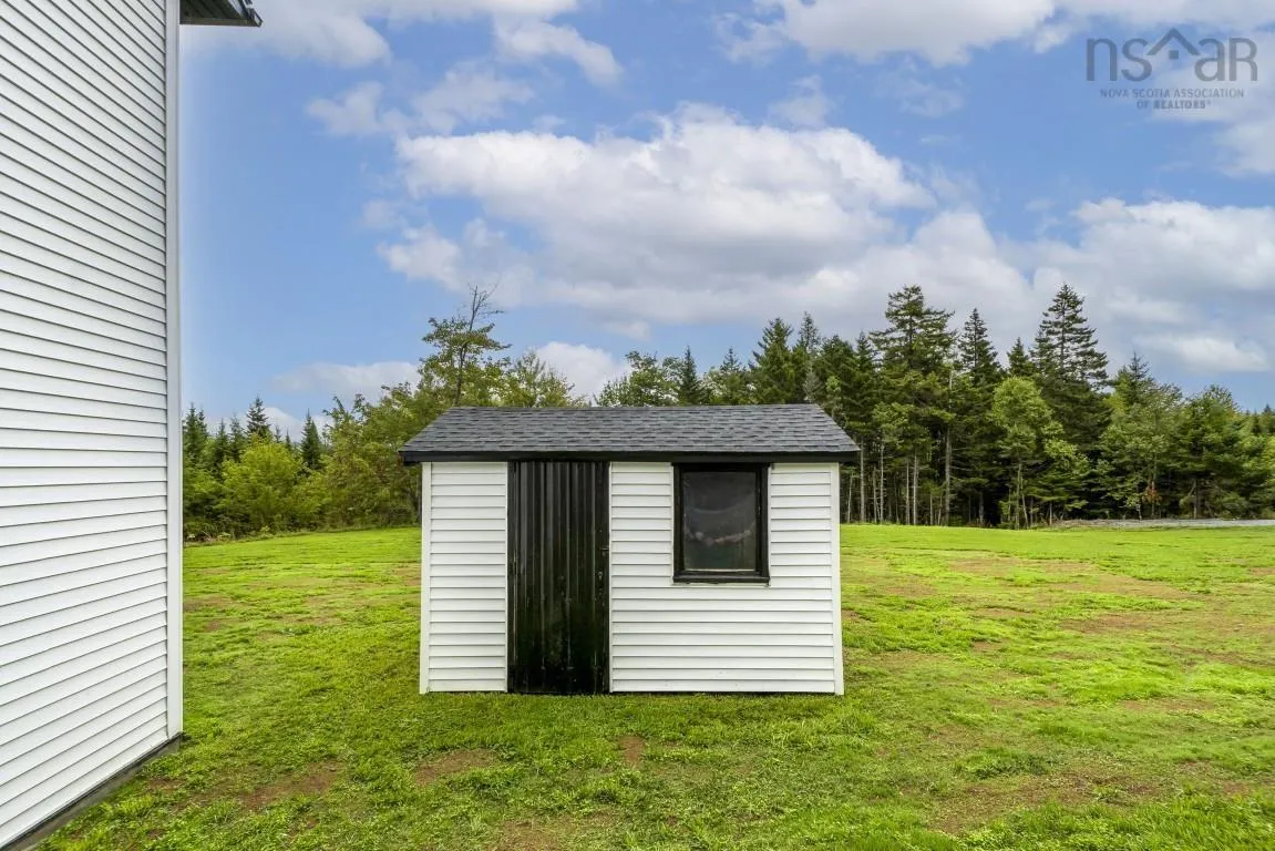 38 Leverman Lane, Porters Lake, NS B3E 0G2, 4 Bedrooms Bedrooms, ,2 BathroomsBathrooms,Residential,For Sale,Leverman,202523287