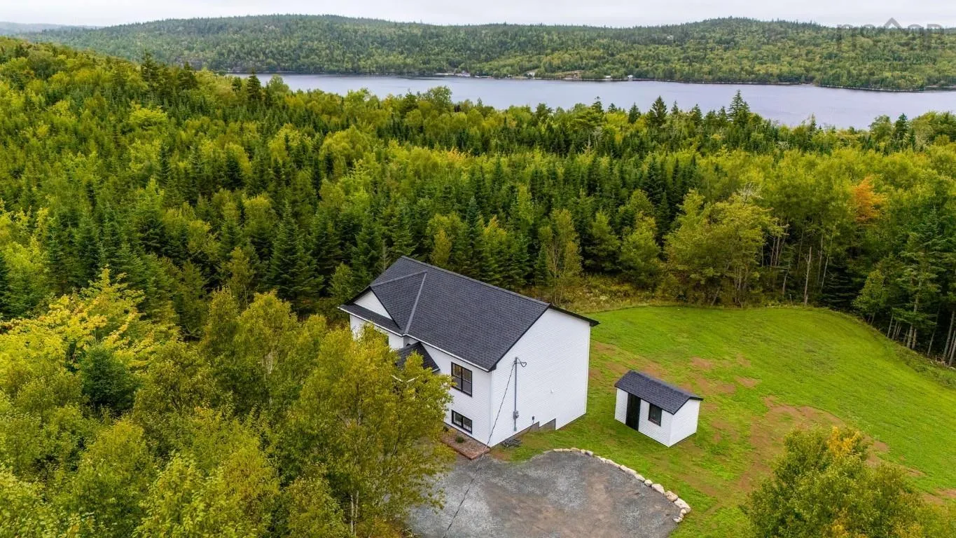 38 Leverman Lane, Porters Lake, NS B3E 0G2, 4 Bedrooms Bedrooms, ,2 BathroomsBathrooms,Residential,For Sale,Leverman,202523287