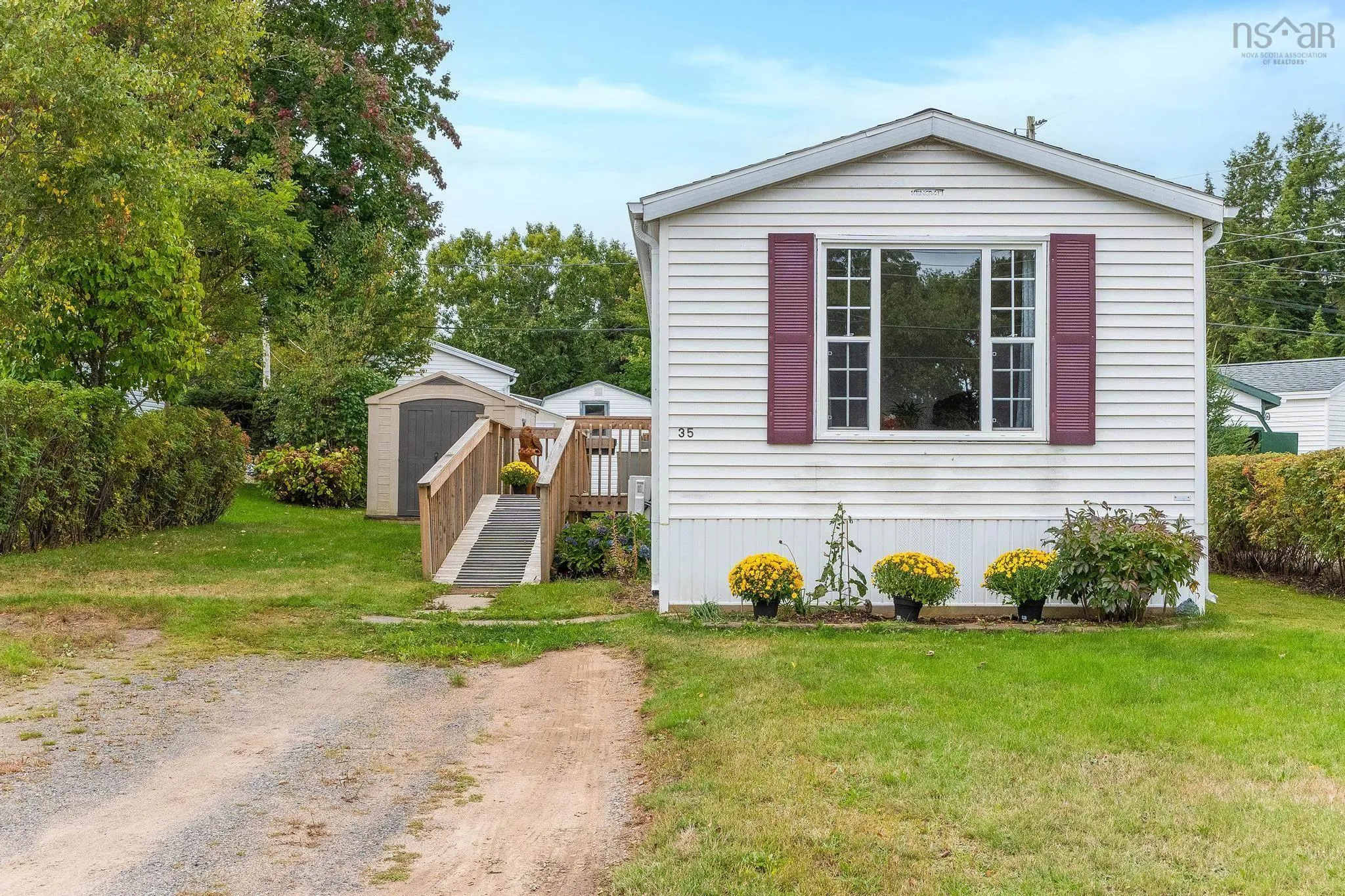 35 Olympic Avenue, New Minas, NS B4N 3T9, 2 Bedrooms Bedrooms, ,1 BathroomBathrooms,Residential,For Sale,Olympic,202520039