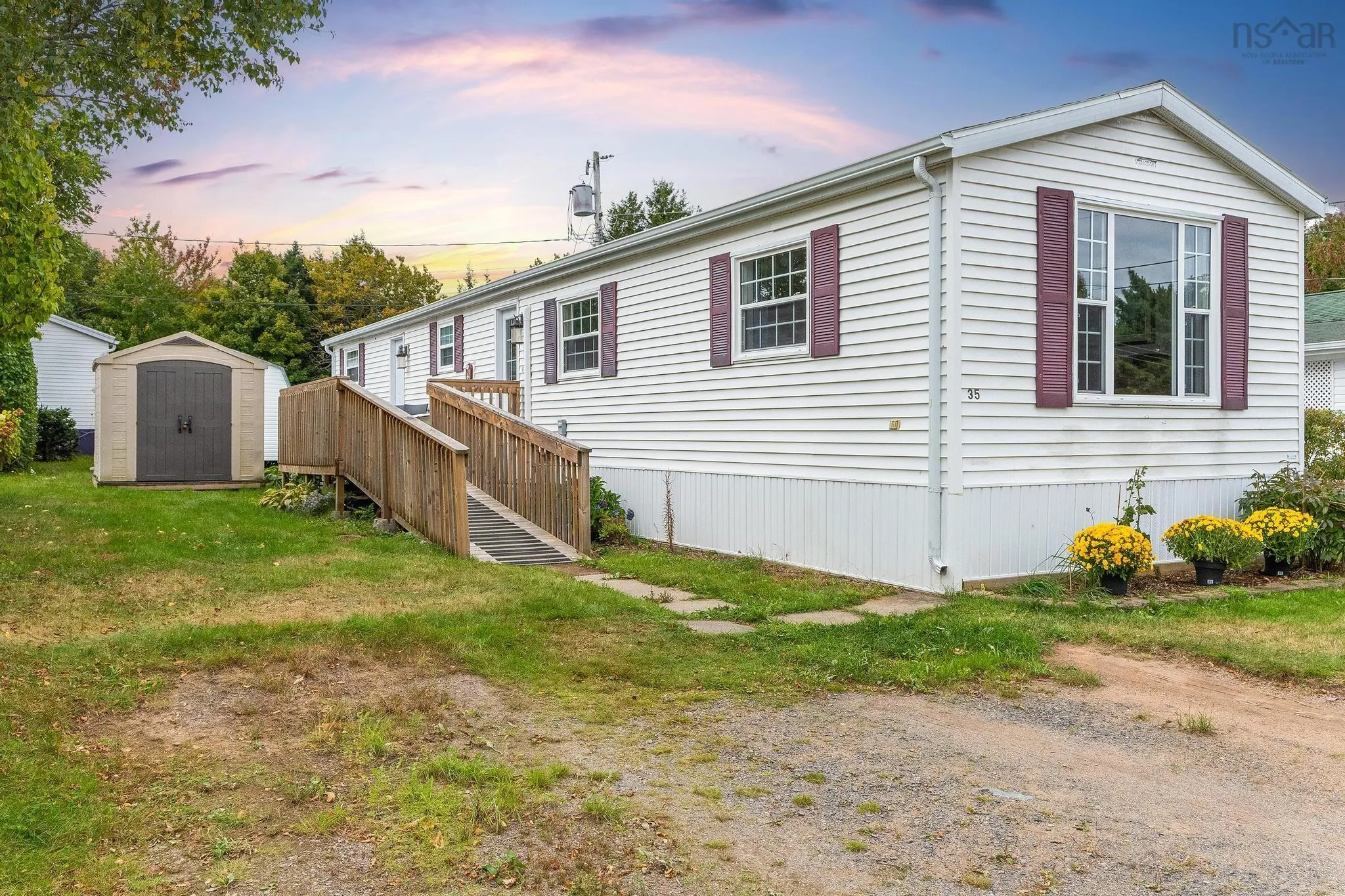 35 Olympic Avenue, New Minas, NS B4N 3T9, 2 Bedrooms Bedrooms, ,1 BathroomBathrooms,Residential,For Sale,Olympic,202520039