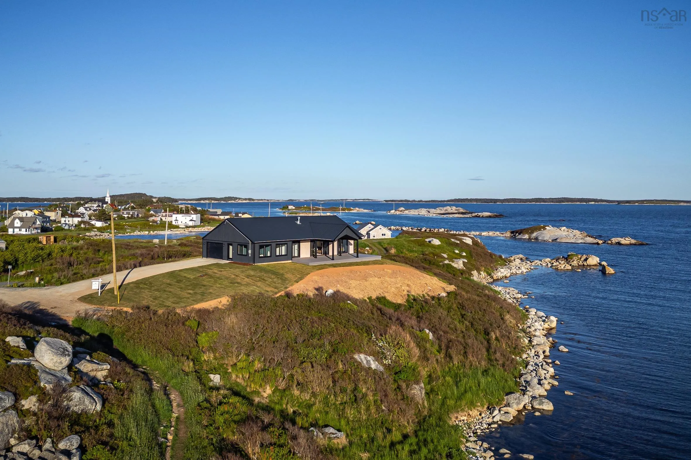24 Indian Point Road, Prospect Village, NS B3T 2B2, 3 Bedrooms Bedrooms, ,2 BathroomsBathrooms,Residential,For Sale,Indian Point,202511179