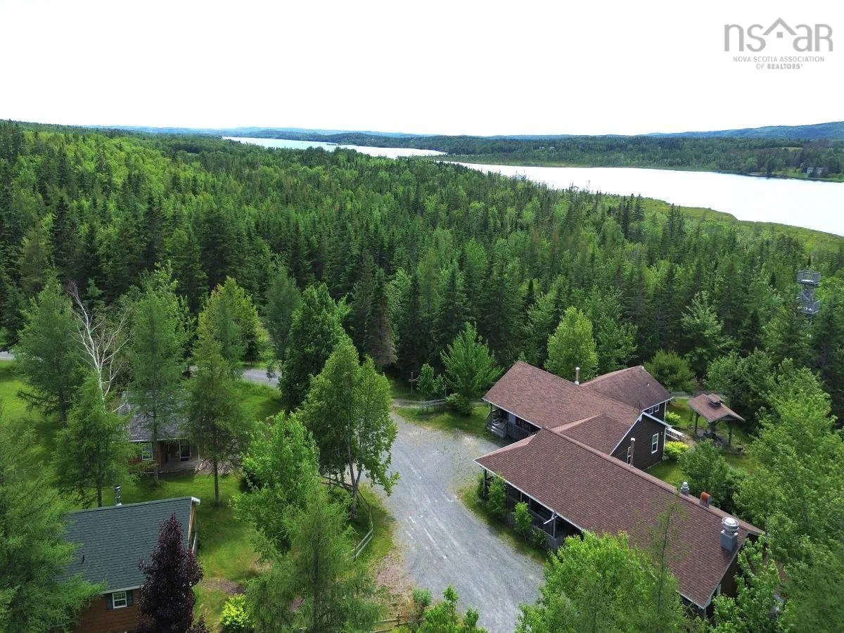 74 Jack Daniels Lane, Juniper Mountain Ns B1k 0c2, ,4 BathroomsBathrooms,Residential,For Sale,Jack Daniels Lane,202509792