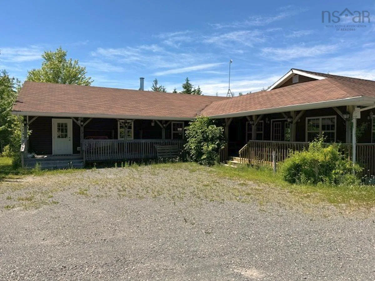 74 Jack Daniels Lane, Juniper Mountain Ns B1k 0c2, ,4 BathroomsBathrooms,Residential,For Sale,Jack Daniels Lane,202509792