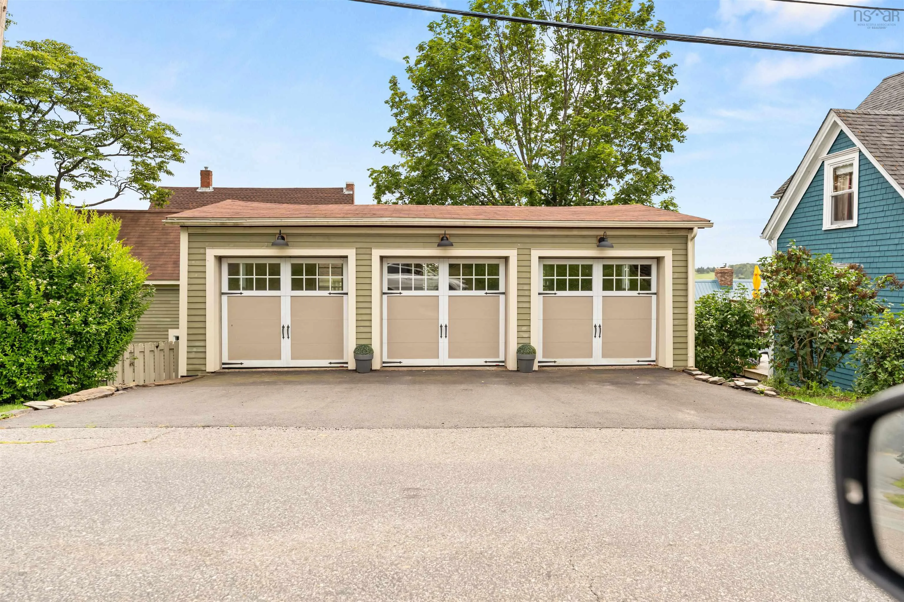 215 Pelham Street, Lunenburg, NS B0J 2C0, 3 Bedrooms Bedrooms, ,3 BathroomsBathrooms,Residential,For Sale,Pelham,202519255