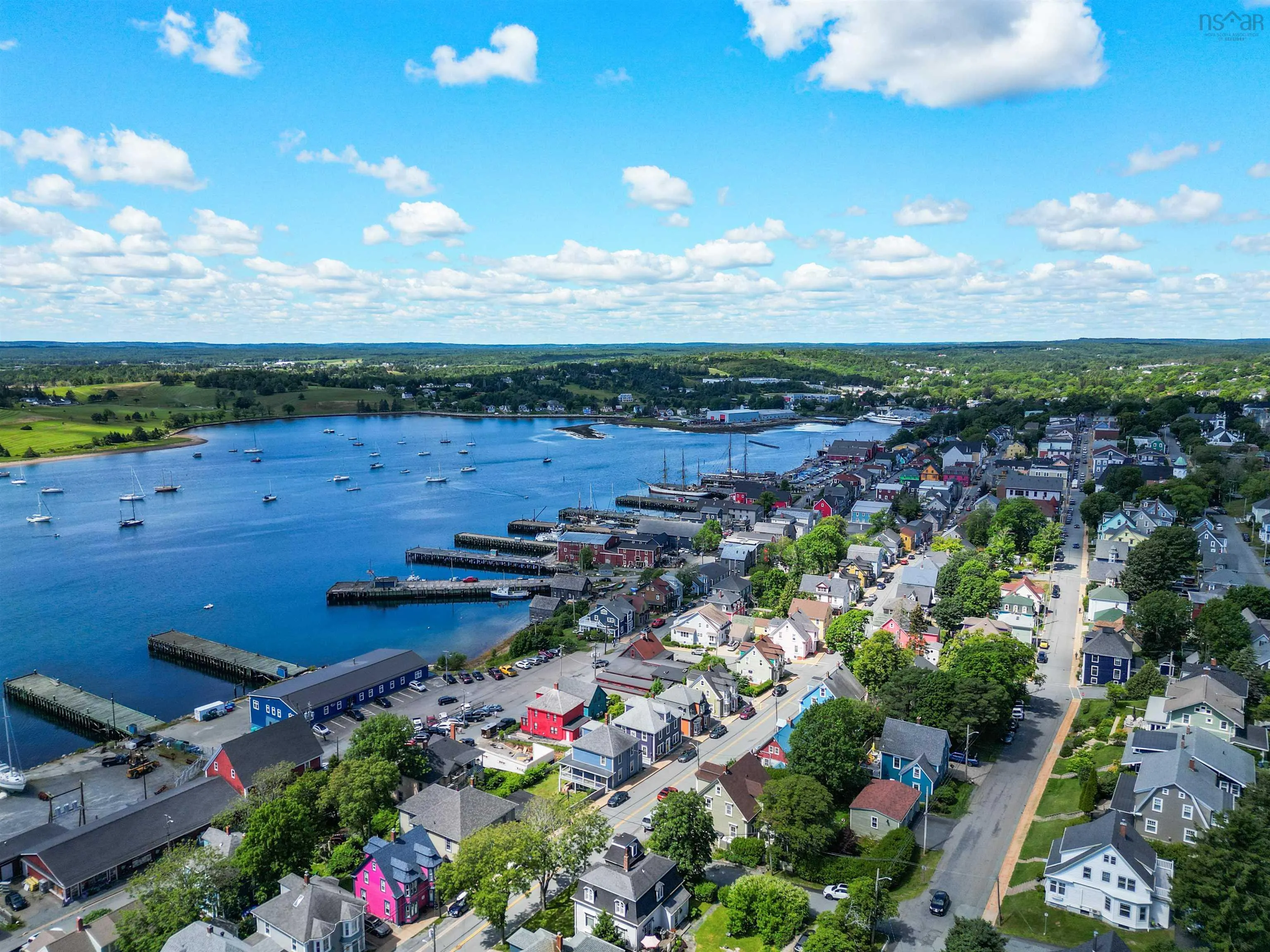 215 Pelham Street, Lunenburg, NS B0J 2C0, 3 Bedrooms Bedrooms, ,3 BathroomsBathrooms,Residential,For Sale,Pelham,202519255