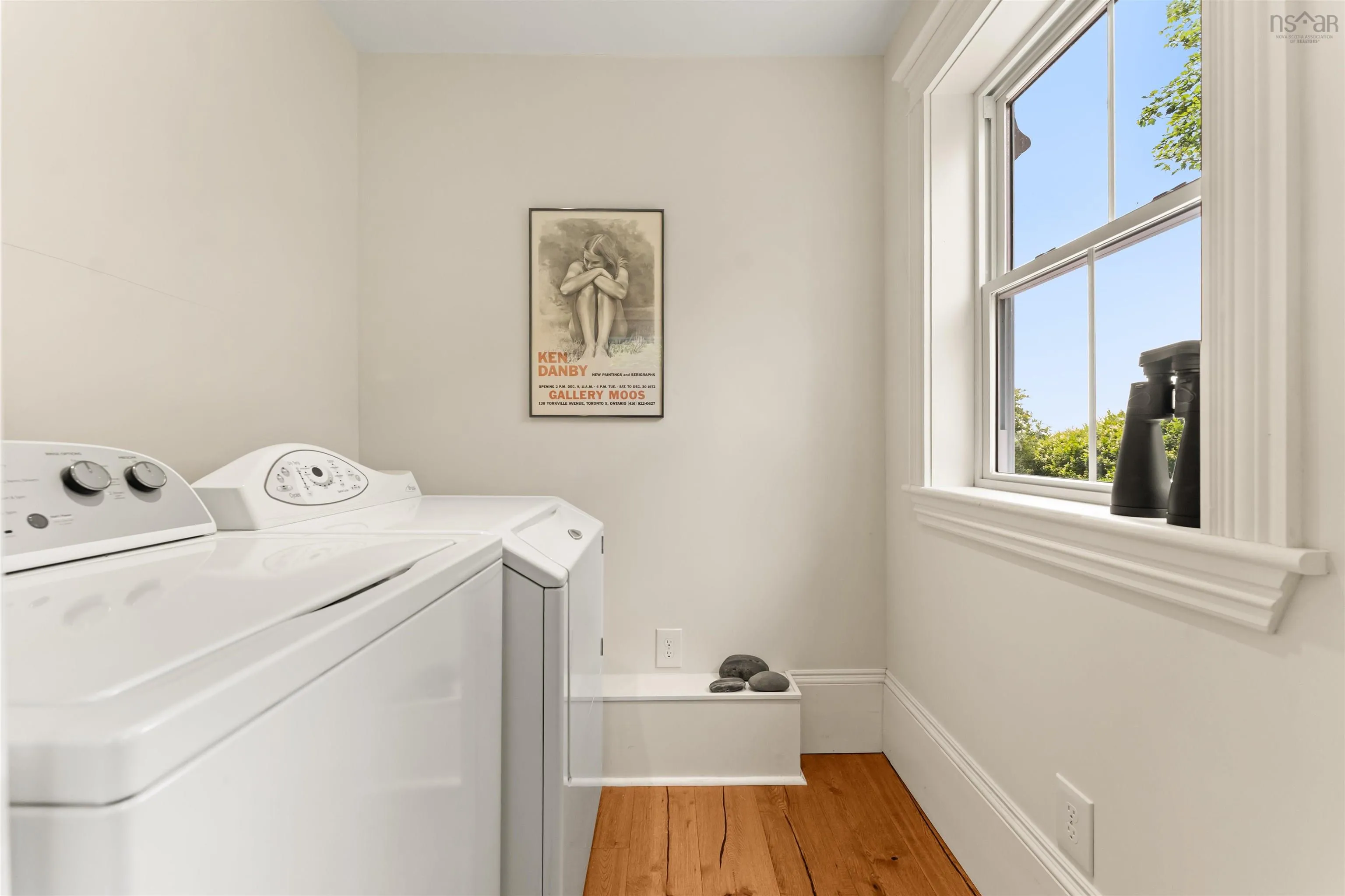 215 Pelham Street, Lunenburg, NS B0J 2C0, 3 Bedrooms Bedrooms, ,3 BathroomsBathrooms,Residential,For Sale,Pelham,202519255