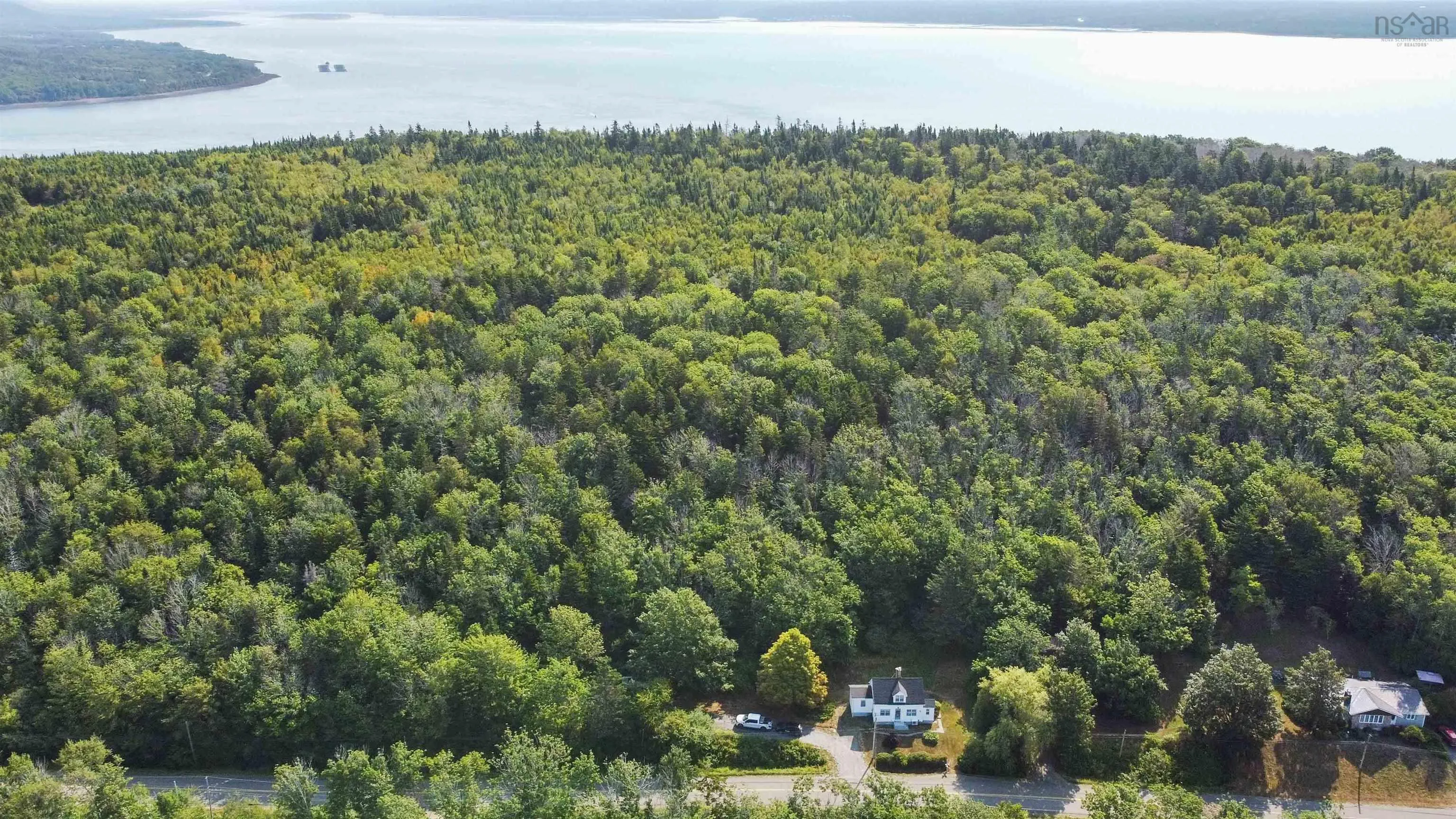 548 Lighthouse Road, Bay View, NS B0V 1A0, 3 Bedrooms Bedrooms, ,1 BathroomBathrooms,Residential,For Sale,Lighthouse,202520420